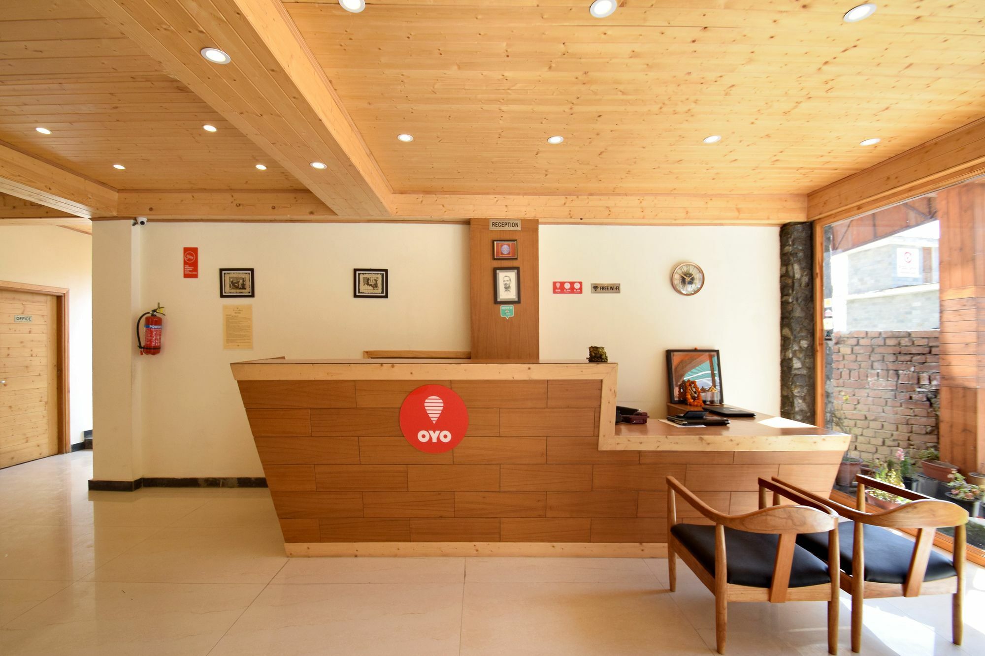 Oyo 10901 The Woodbine Guest house