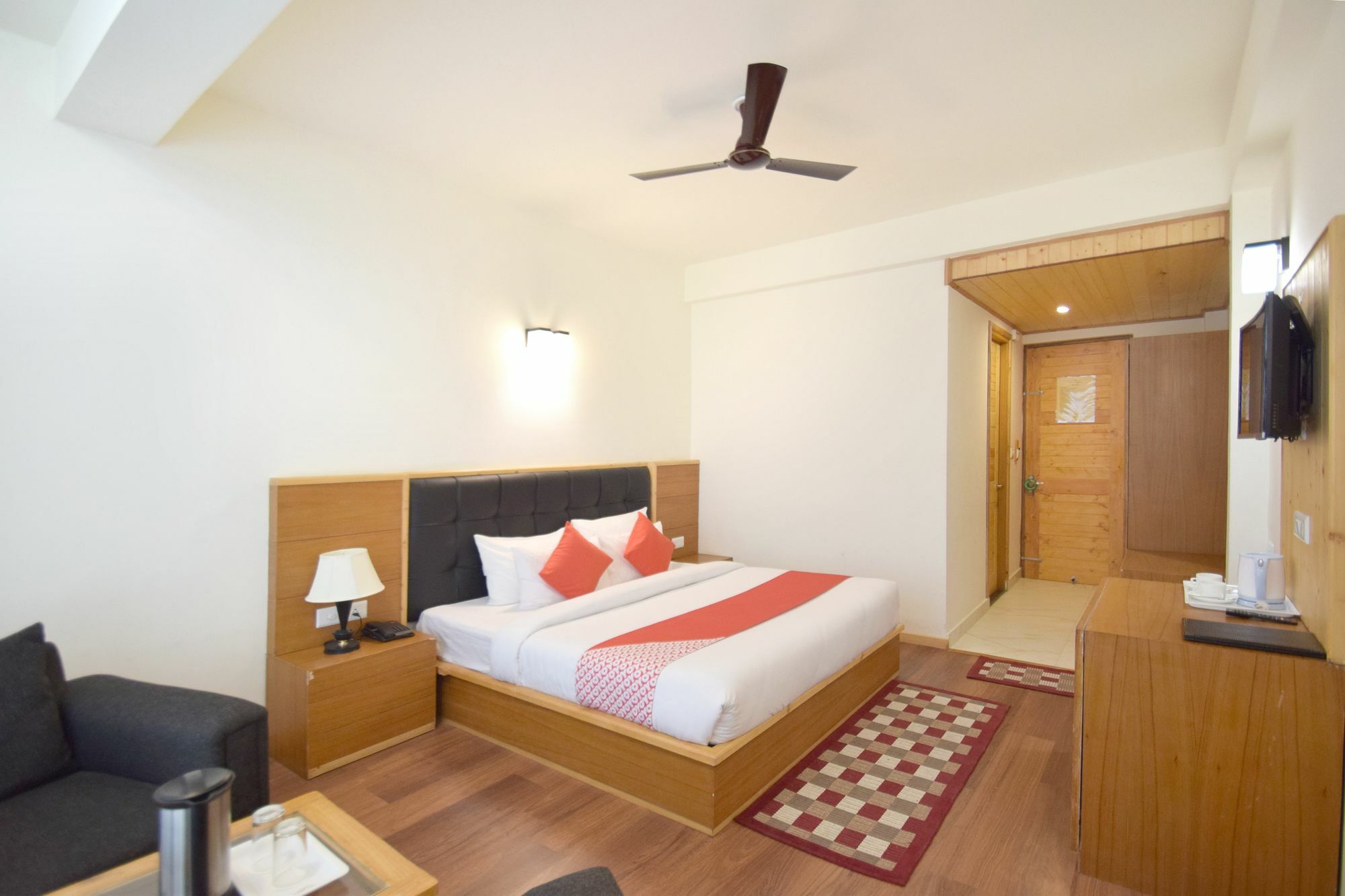 Oyo 10901 The Woodbine Manali (Himachal Pradesh)