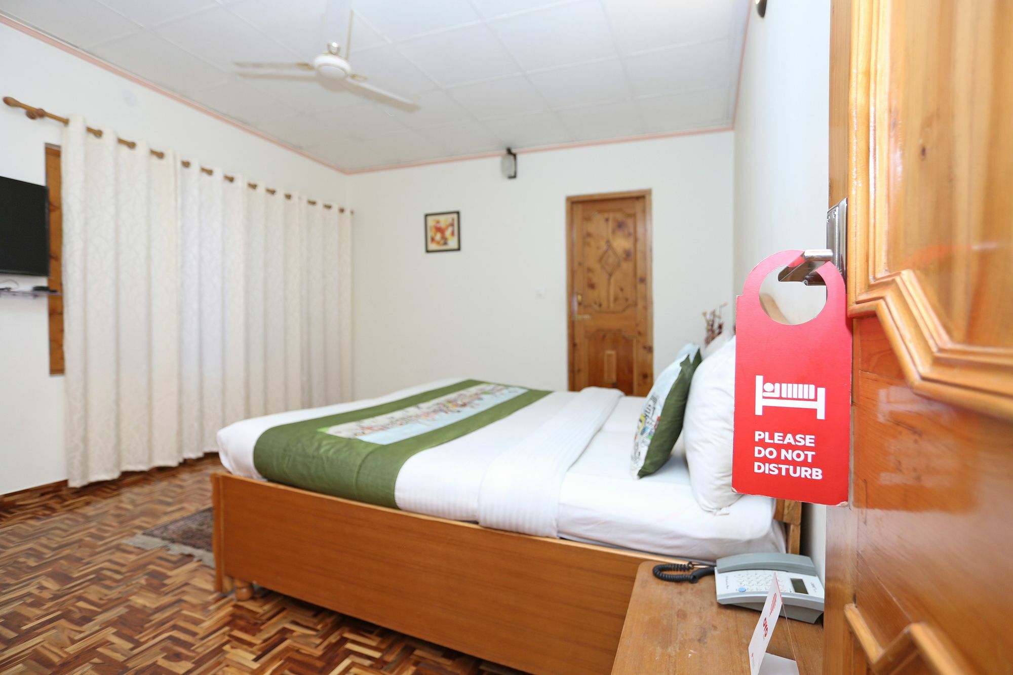 Bed & Breakfast Oyo 7138 Acharya