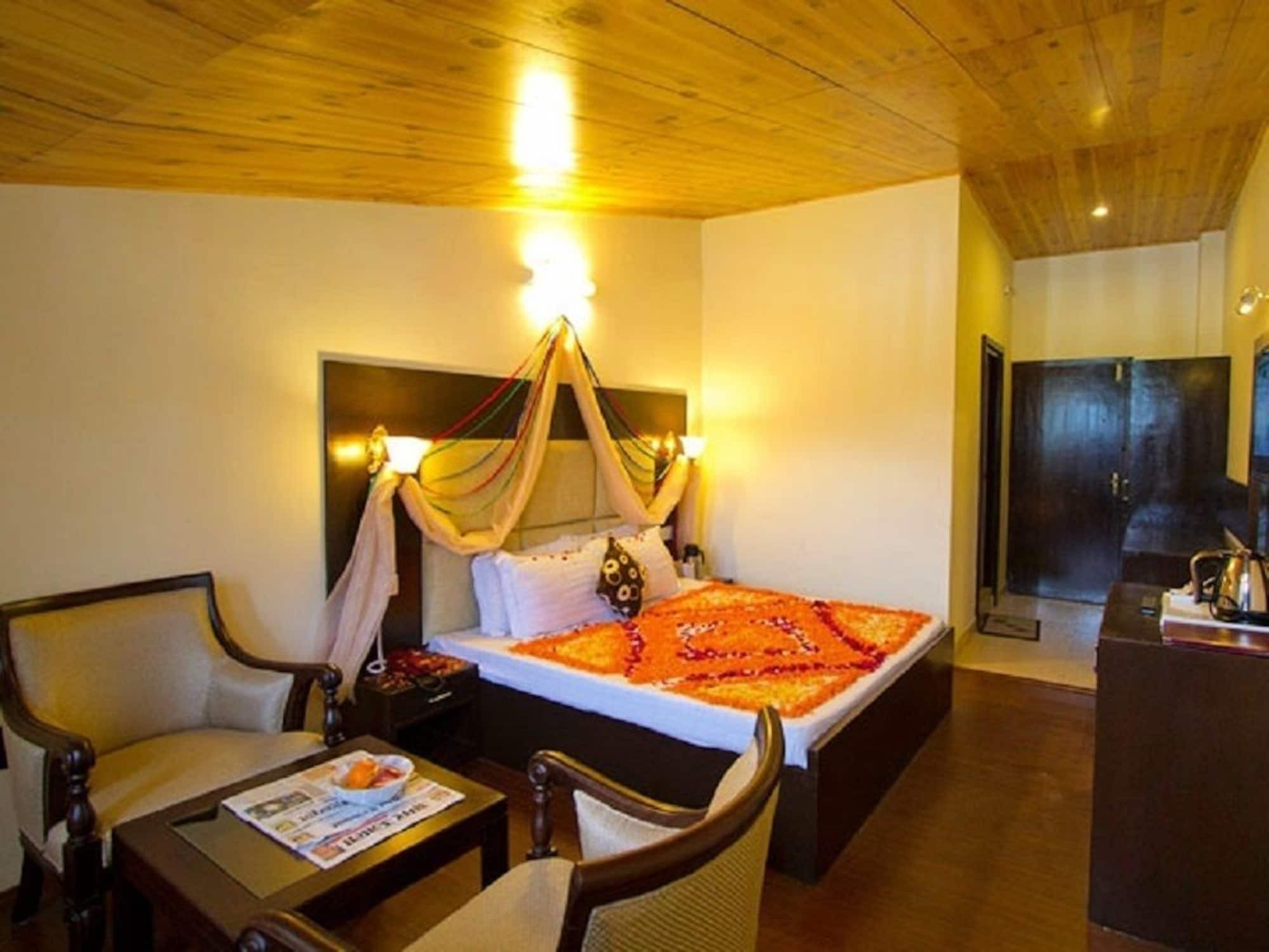 Himalayan Nomad Cottage, ! 2 Bedroom Independent ! Personal Lawn Every ! Parking ! Scenic Mountains View ! Spacious ! Hotel 3*
