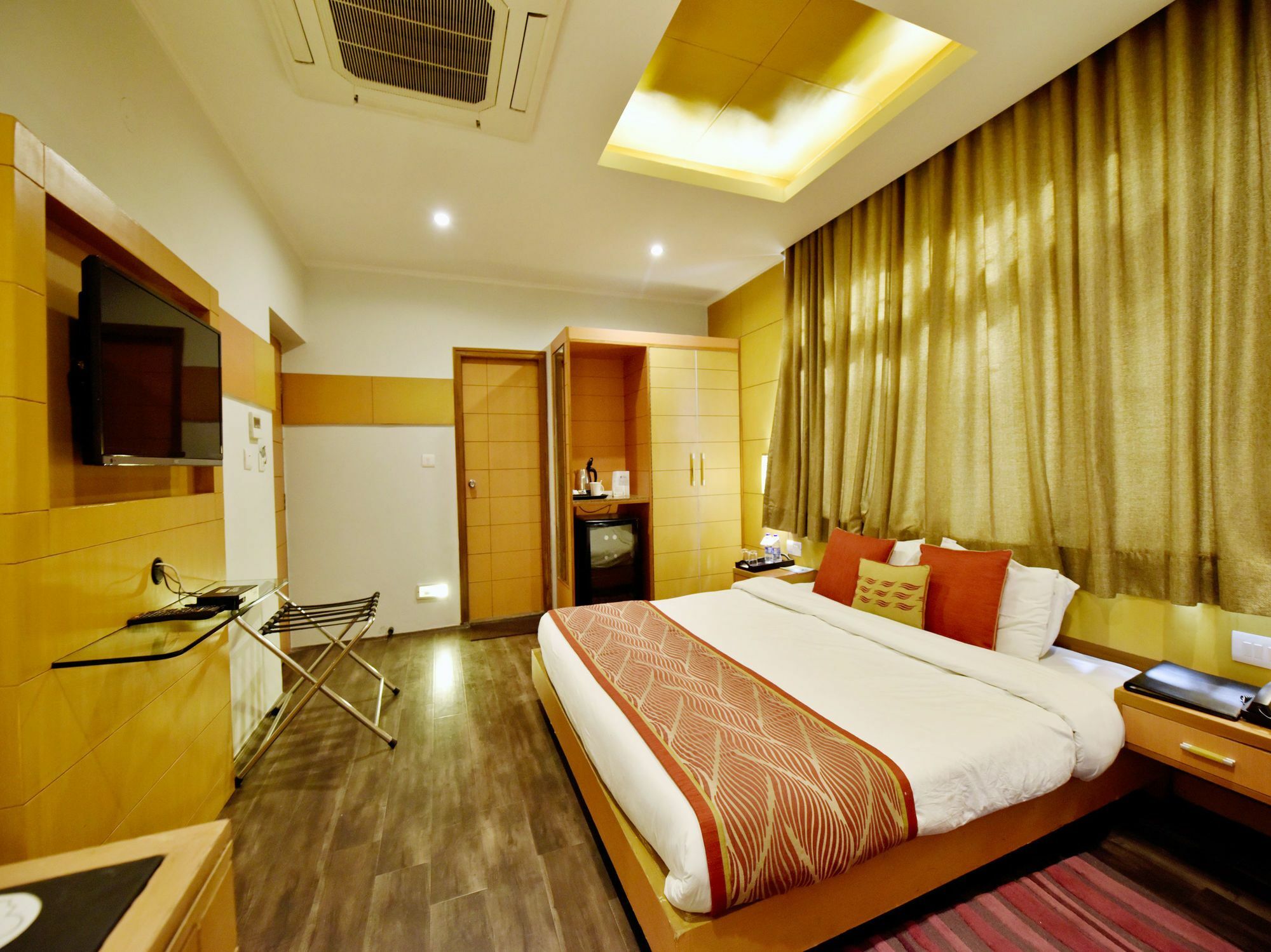 Hotel Oyo 12325 River Country Manali (Himachal Pradesh)