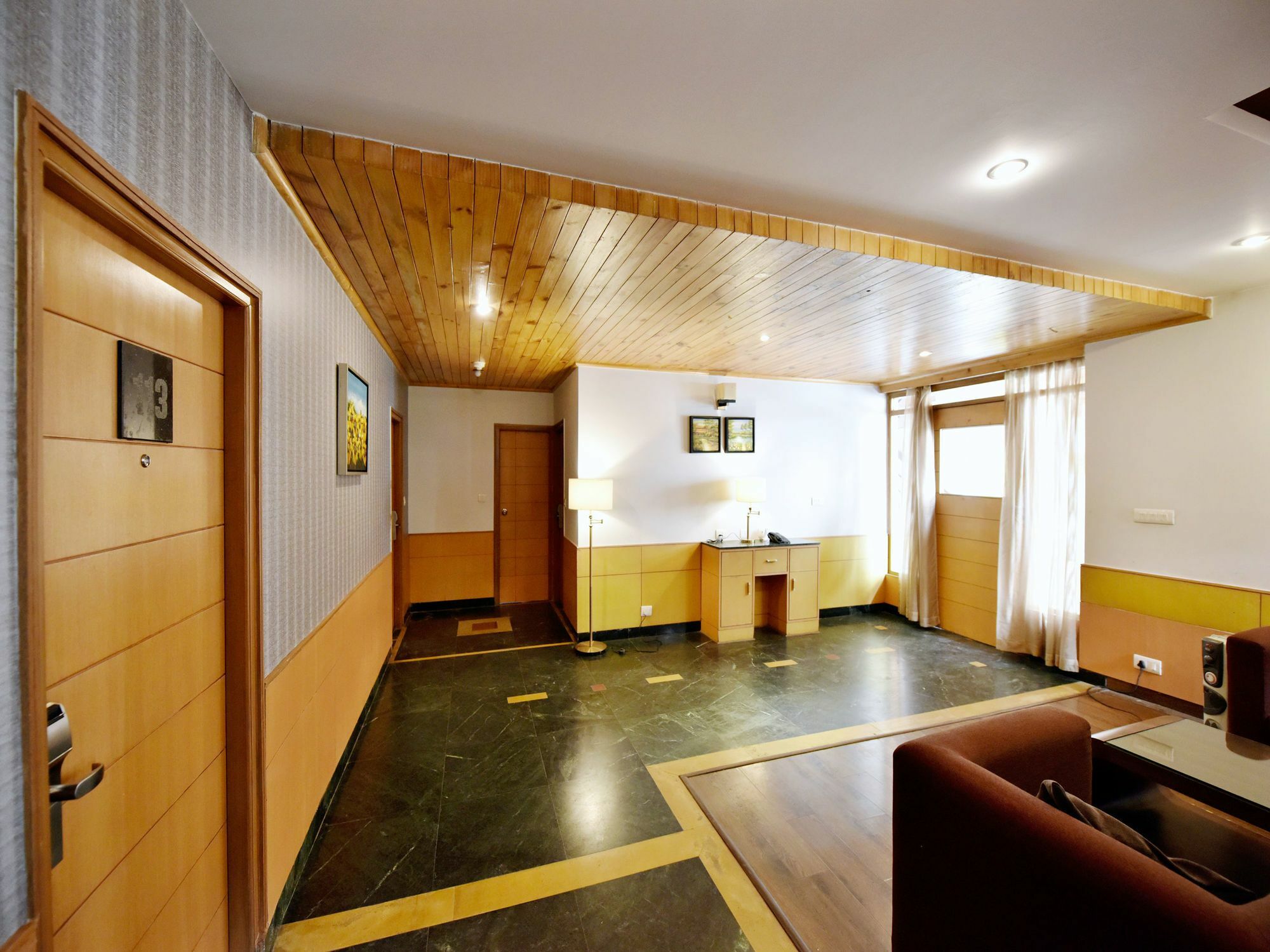 Oyo 12325 River Country Hotel