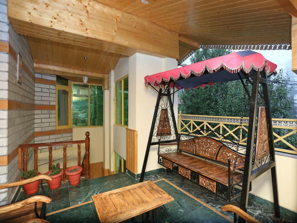 Hotel Oyo 9556 Ancoram Manali (Himachal Pradesh)