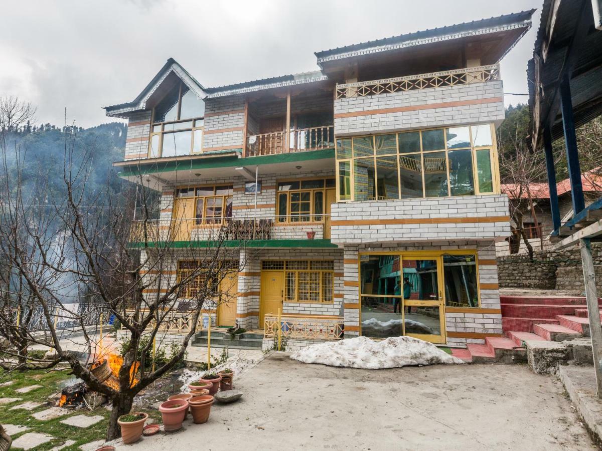 Hotel Oyo 9556 Ancoram Manali (Himachal Pradesh)