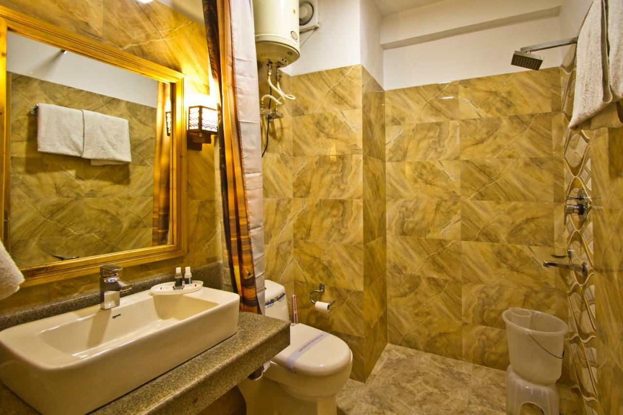 Holiday Bed & Breakfast Manali (Himachal Pradesh)