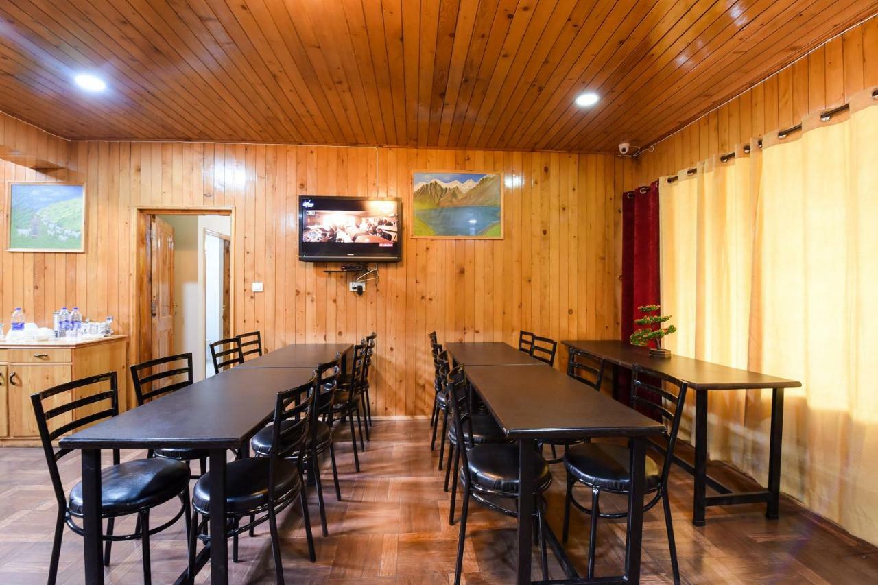 Oyo 7007 Village Hotel
