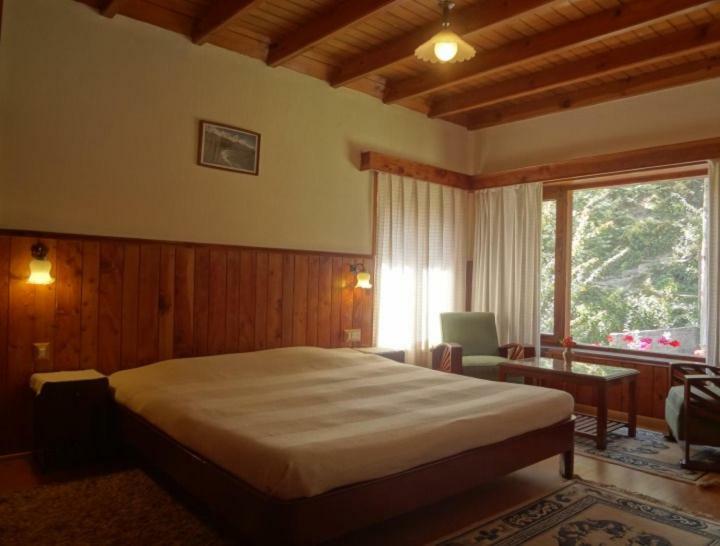 Retreat Cottages Guest house *