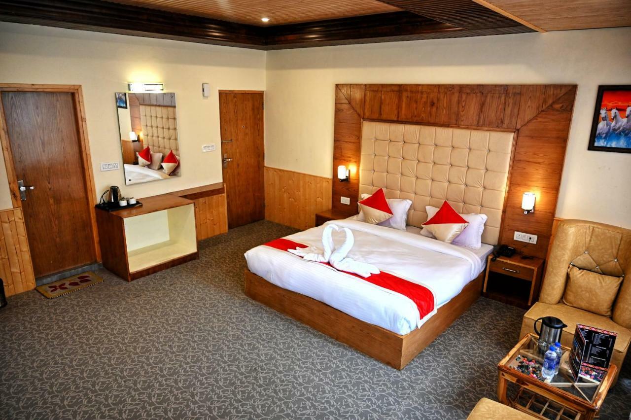 Highq Hotel Manali (Himachal Pradesh)