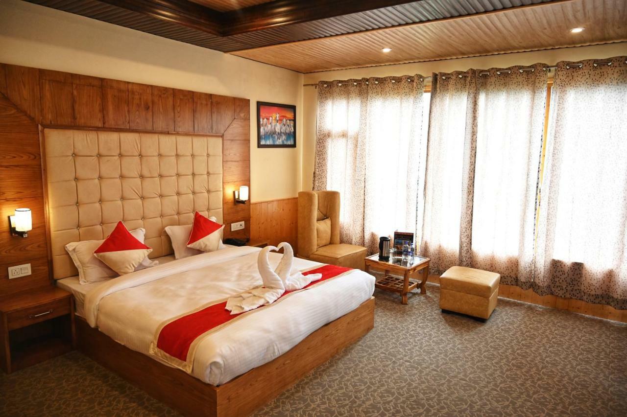 Highq Hotel Manali (Himachal Pradesh)