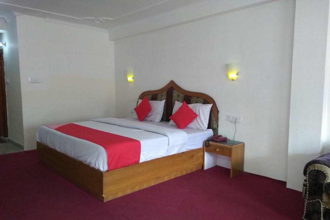Oyo 23522 River View Hotel 3*