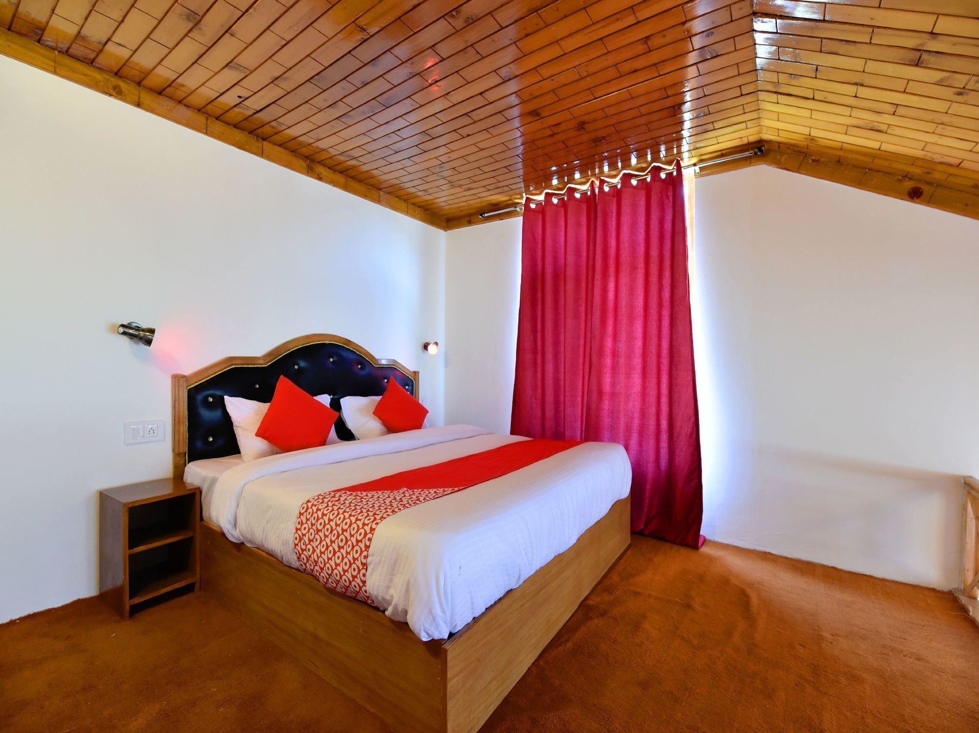 Hotel Oyo 12506 Zara And Manali (Himachal Pradesh)