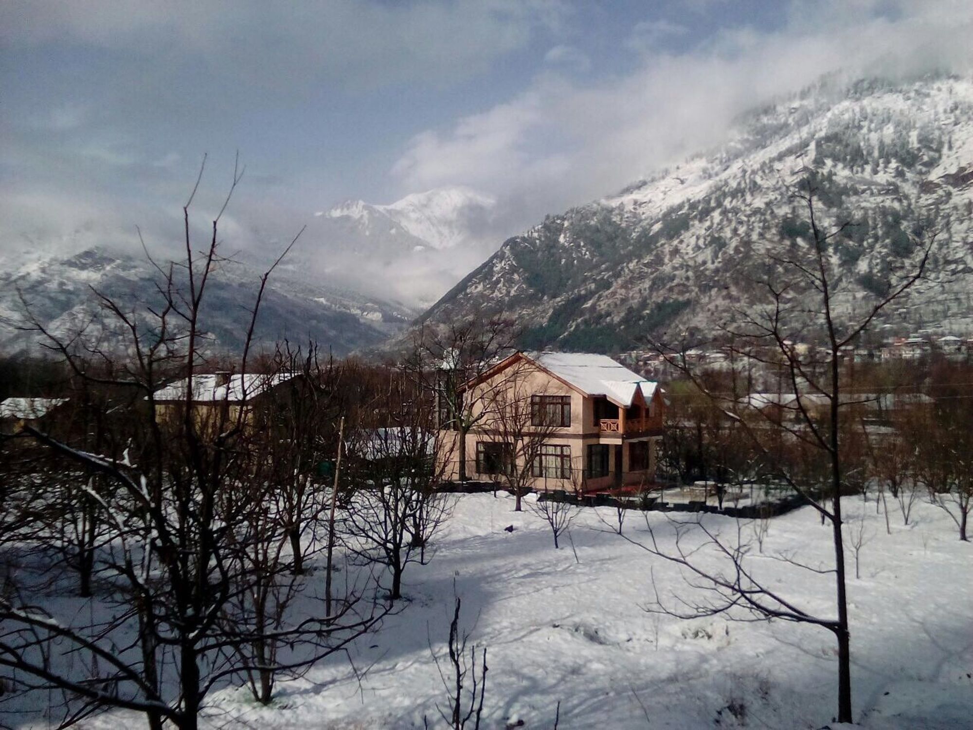 Adb Snow Touch Resort 4*