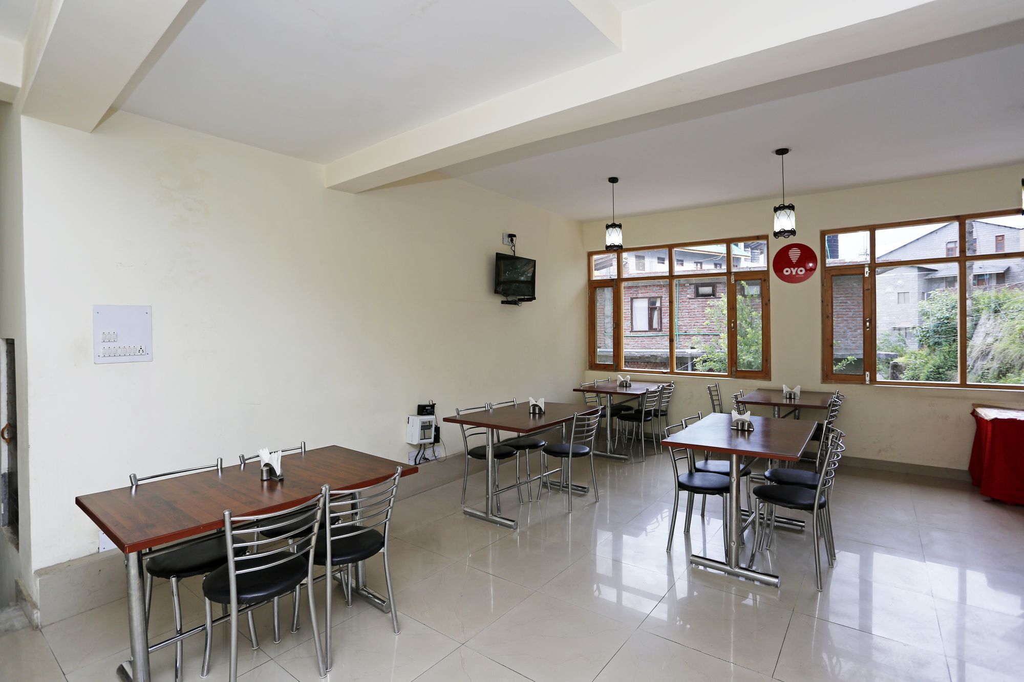 Hotel Oyo 147 Hadimba Temple Road 3*