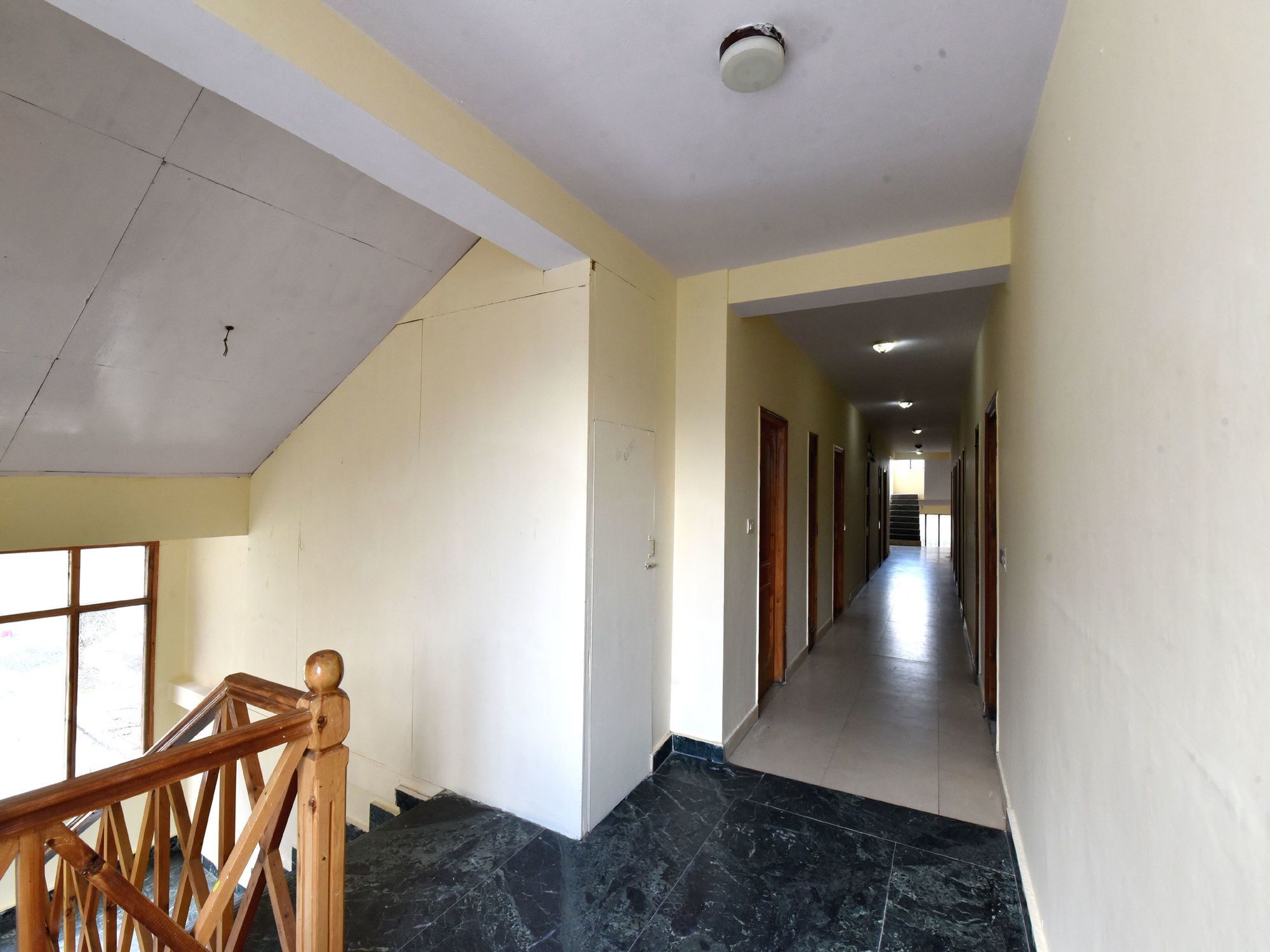 Hotel Oyo 12425 Neha Palace 3*