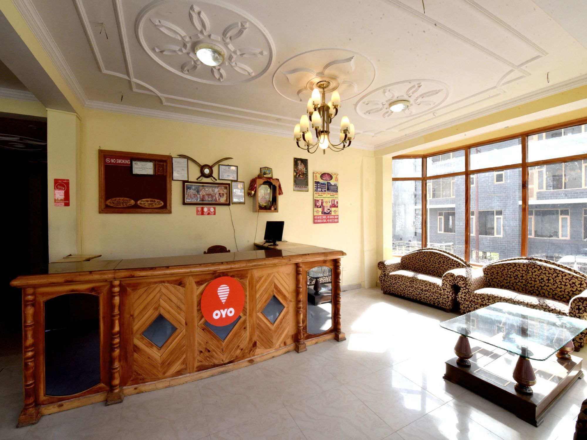 Hotel Oyo 12425 Neha Palace