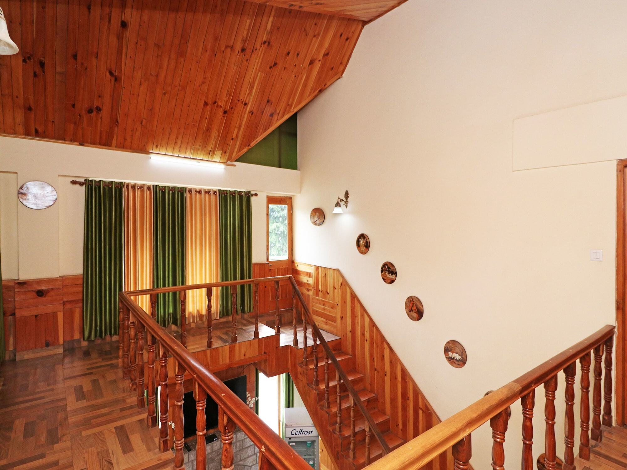 Apartment Oyo 13715 Exotic River View Naggar Road Manali (Himachal Pradesh)