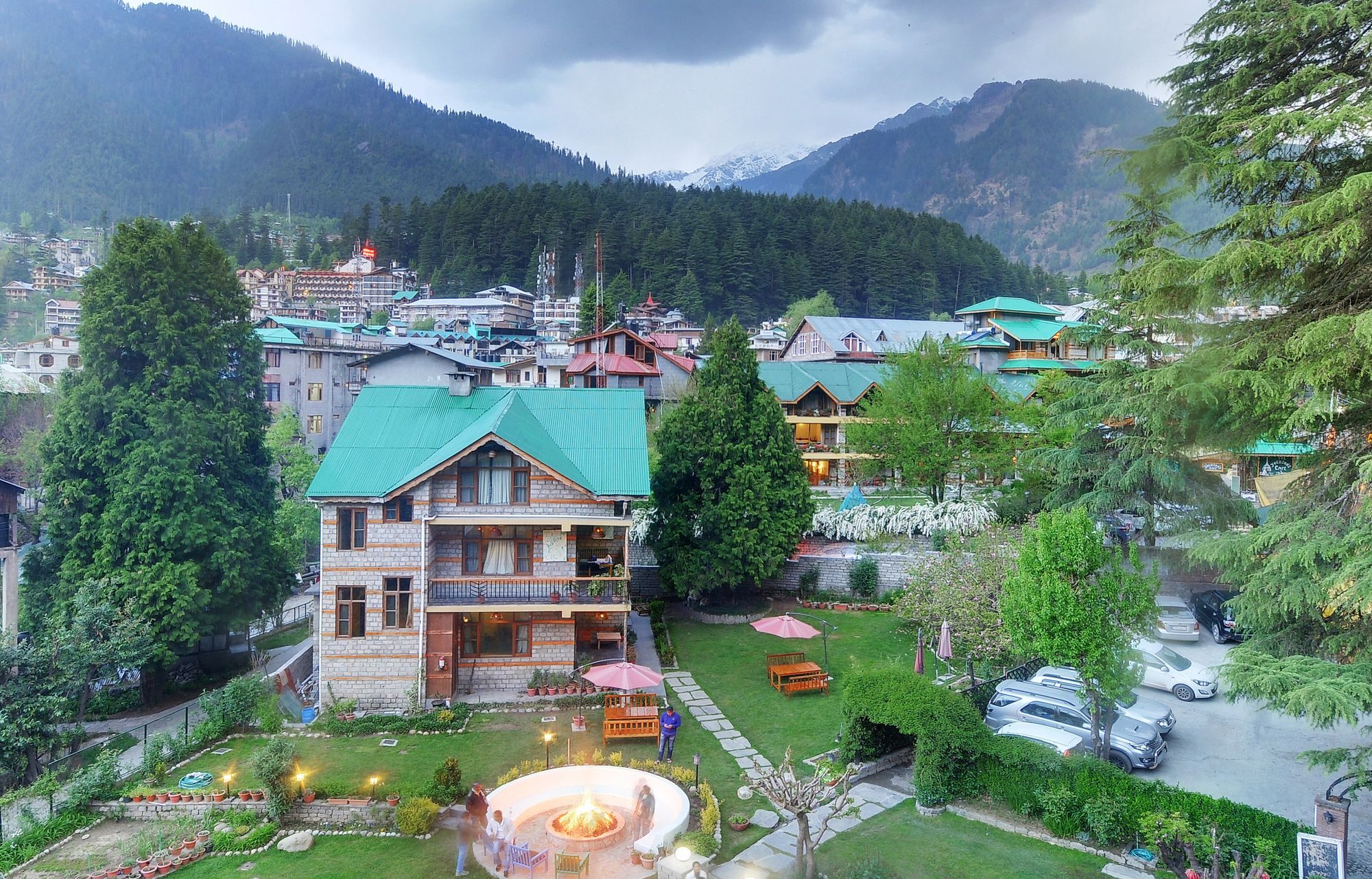 Johnson & Hotel Manali (Himachal Pradesh)
