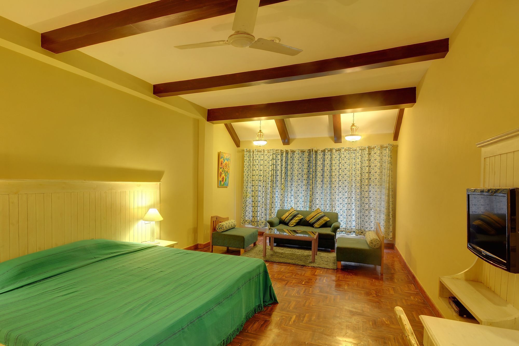 Johnson & Hotel Manali (Himachal Pradesh)