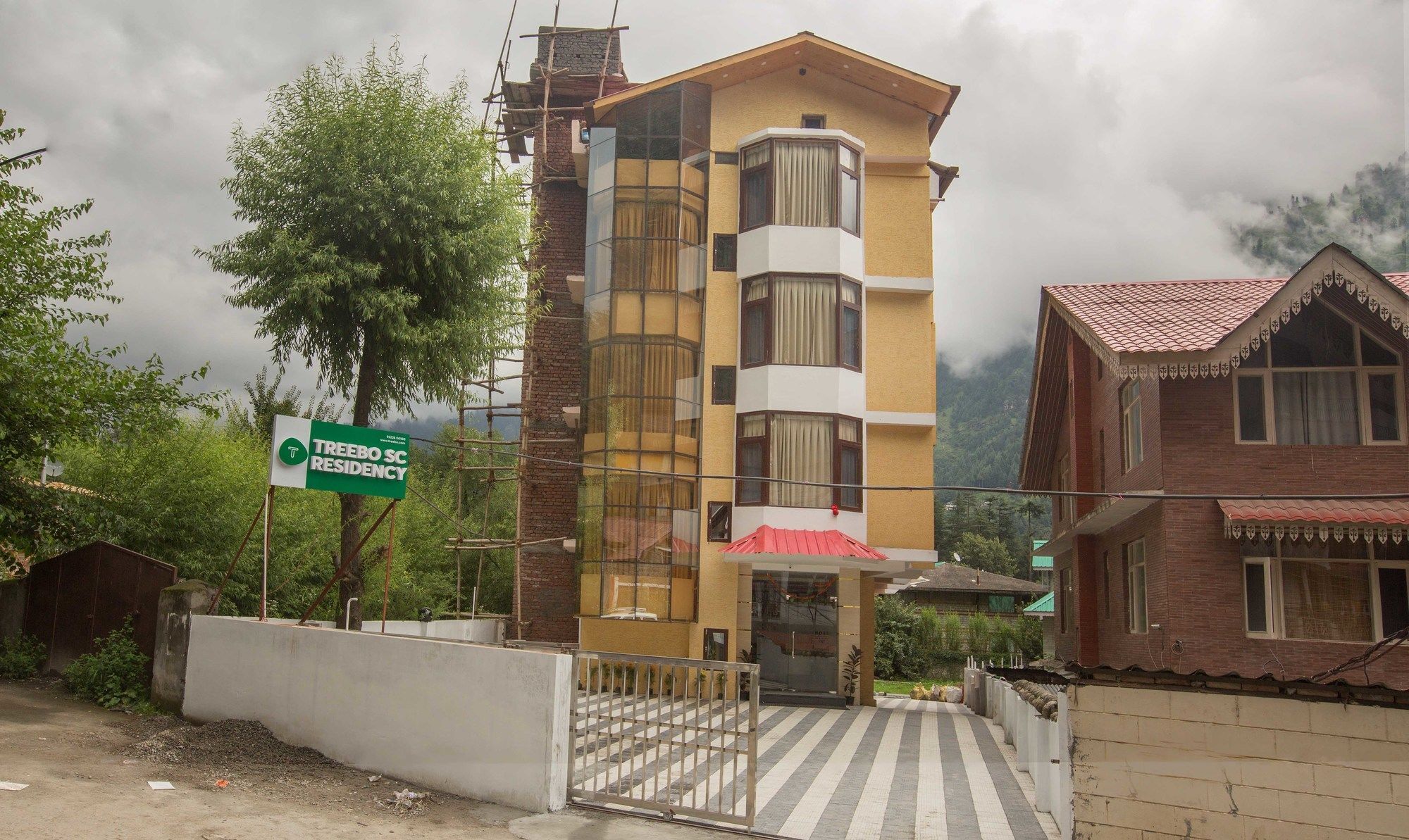Treebo Sc Residency Manali (Himachal Pradesh)