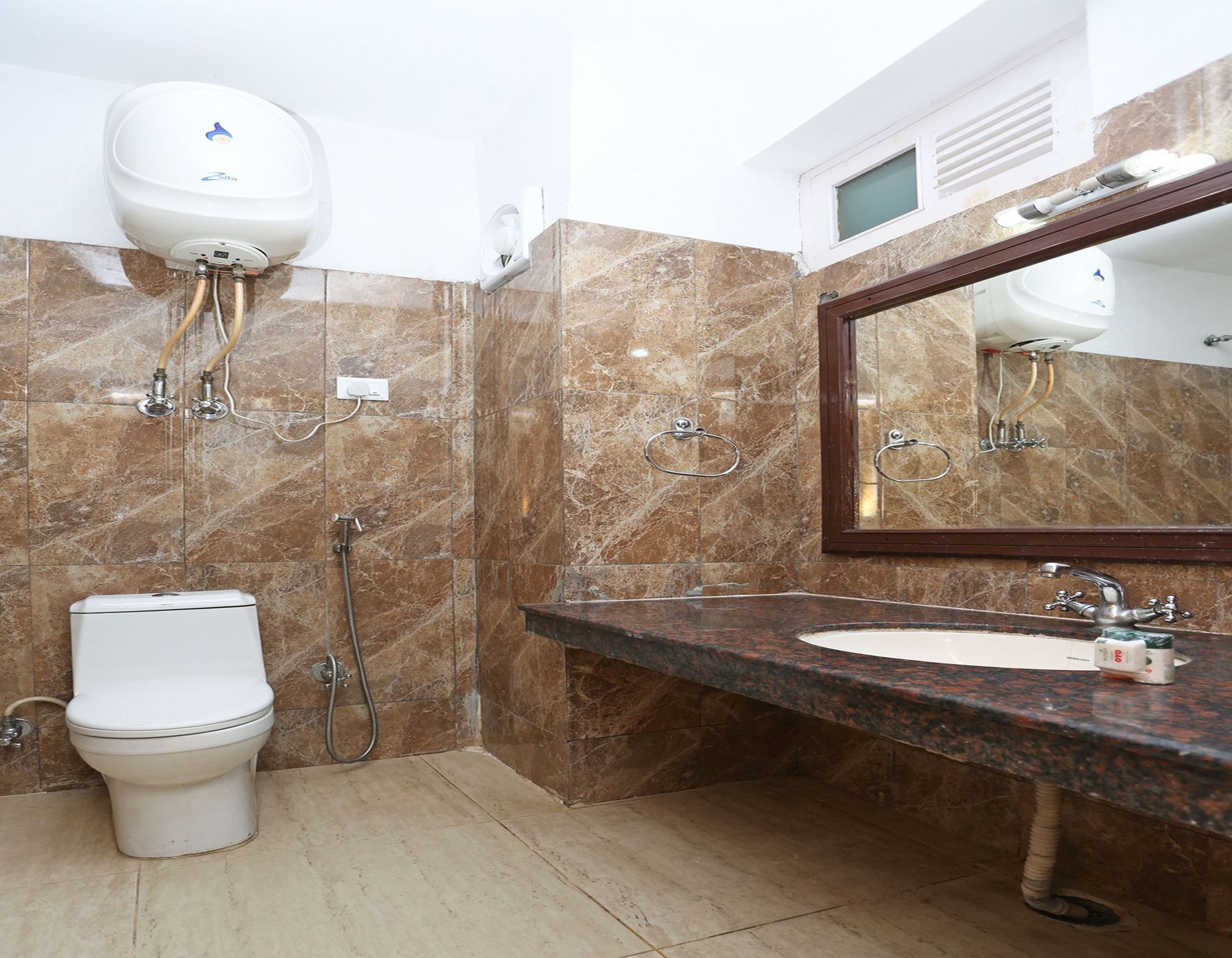 Hotel Oyo 9684 Rudra Palace Manali (Himachal Pradesh)