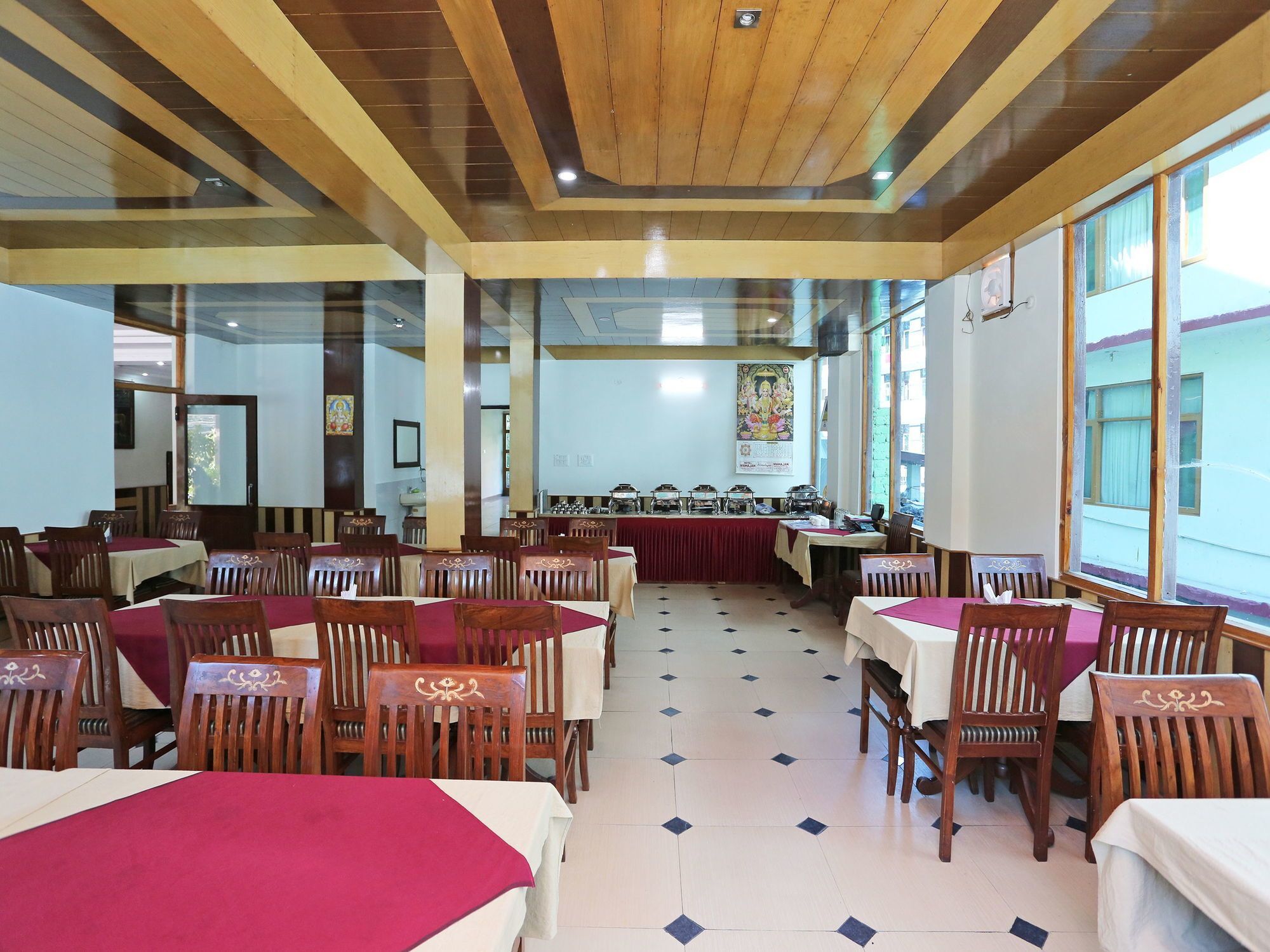 Oyo 9684 Rudra Palace 3* Manali (Himachal Pradesh)