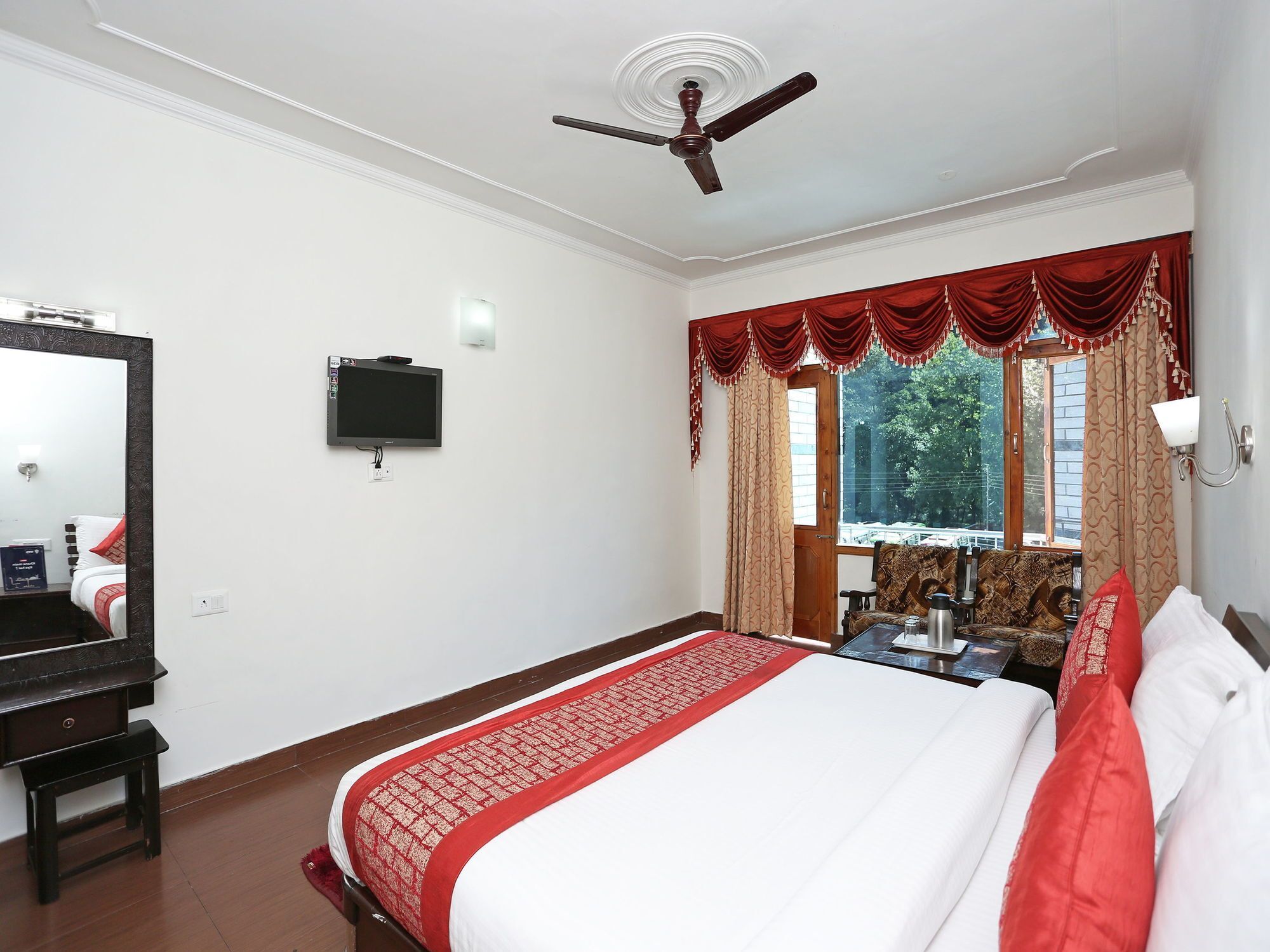 Oyo 9684 Rudra Palace Hotel 3*