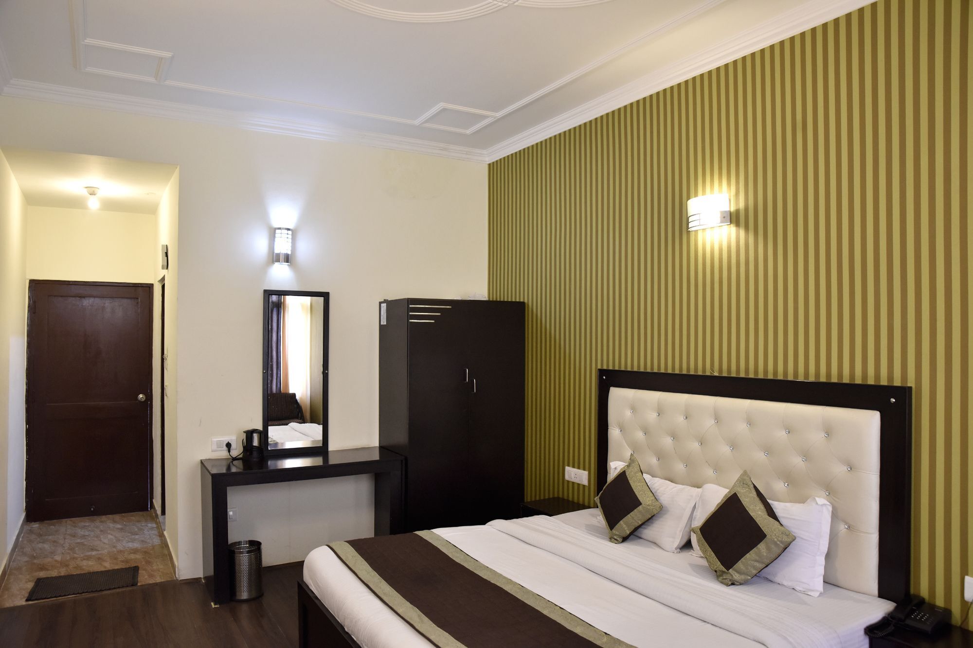 Hotel Oyo 10186 Holidays