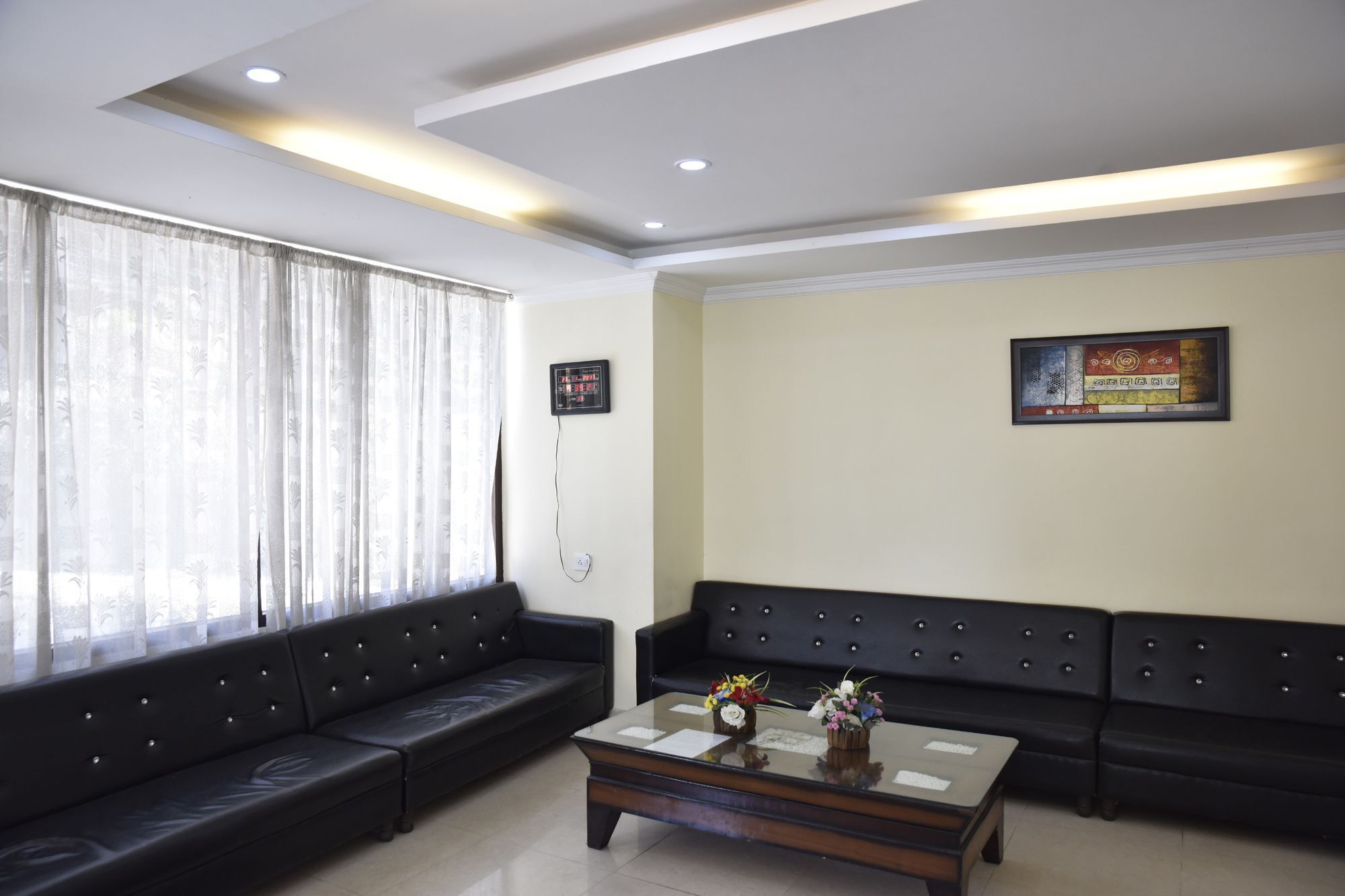 Oyo 10186 Holidays Hotel 3*