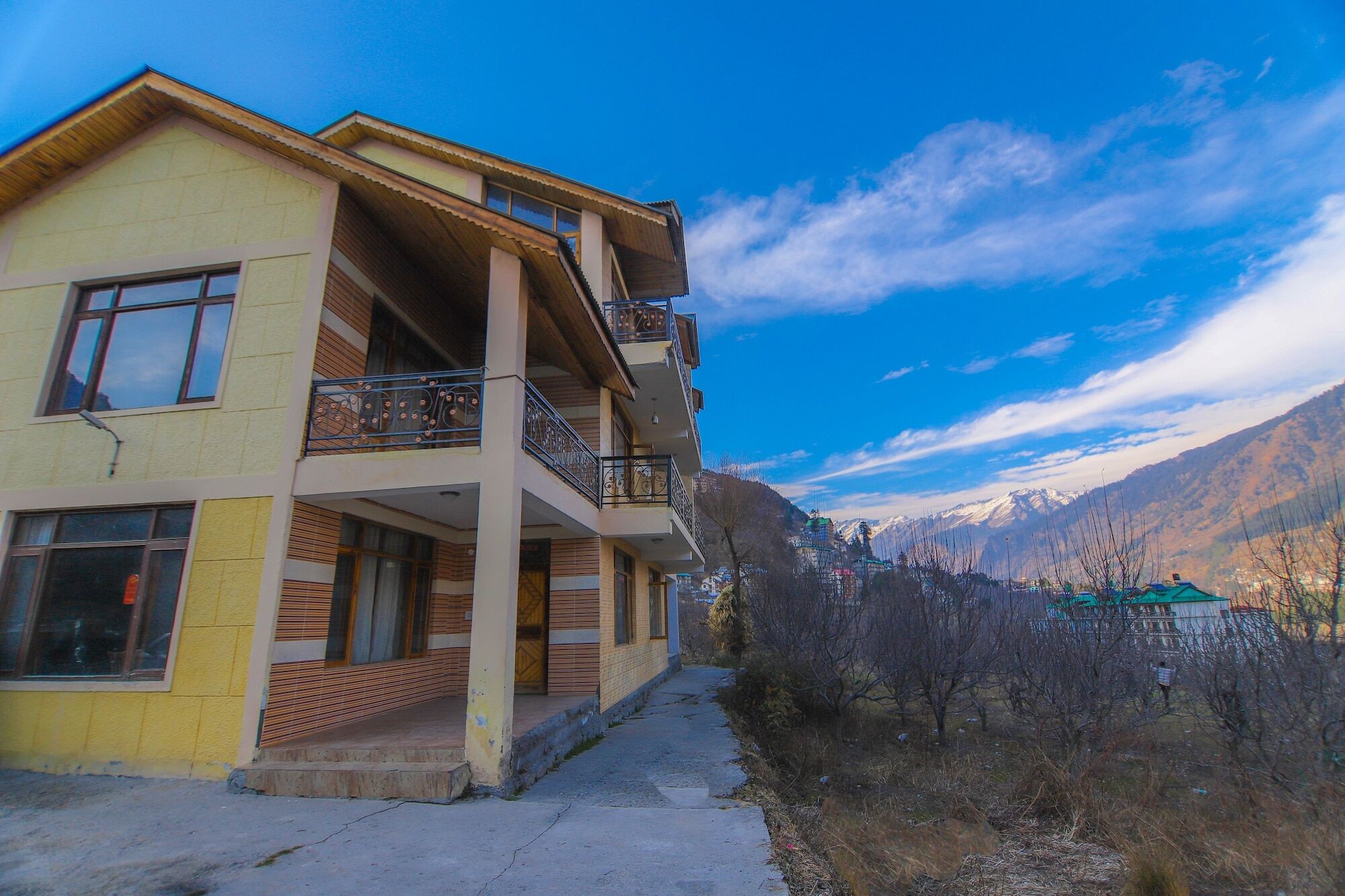 Resort V New Kalinga Manali (Himachal Pradesh)