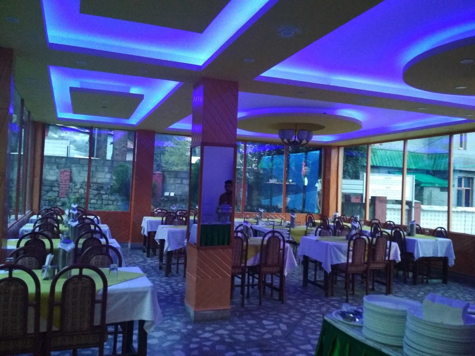 Hotel Utopia &