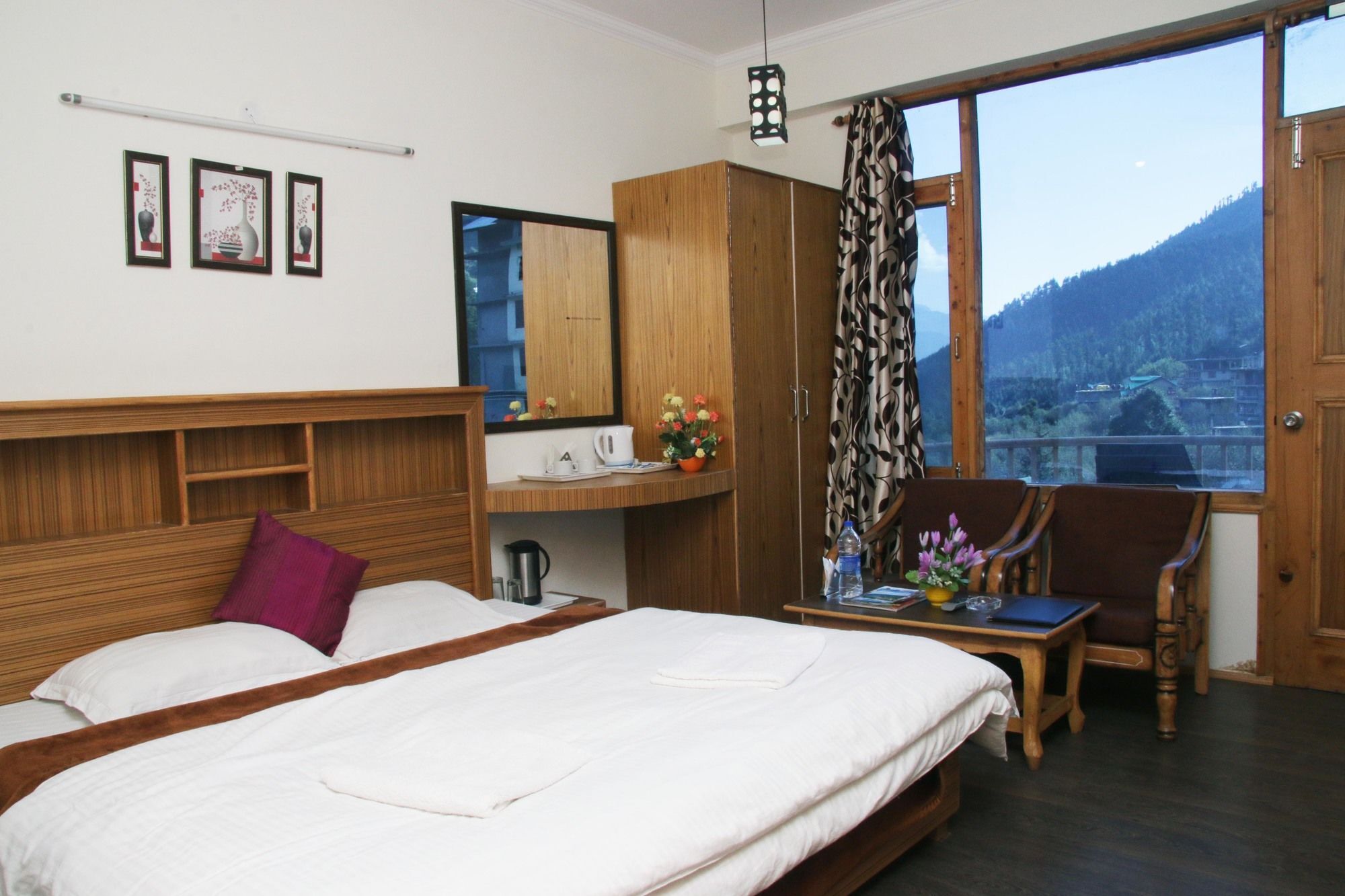 Hotel Utopia &