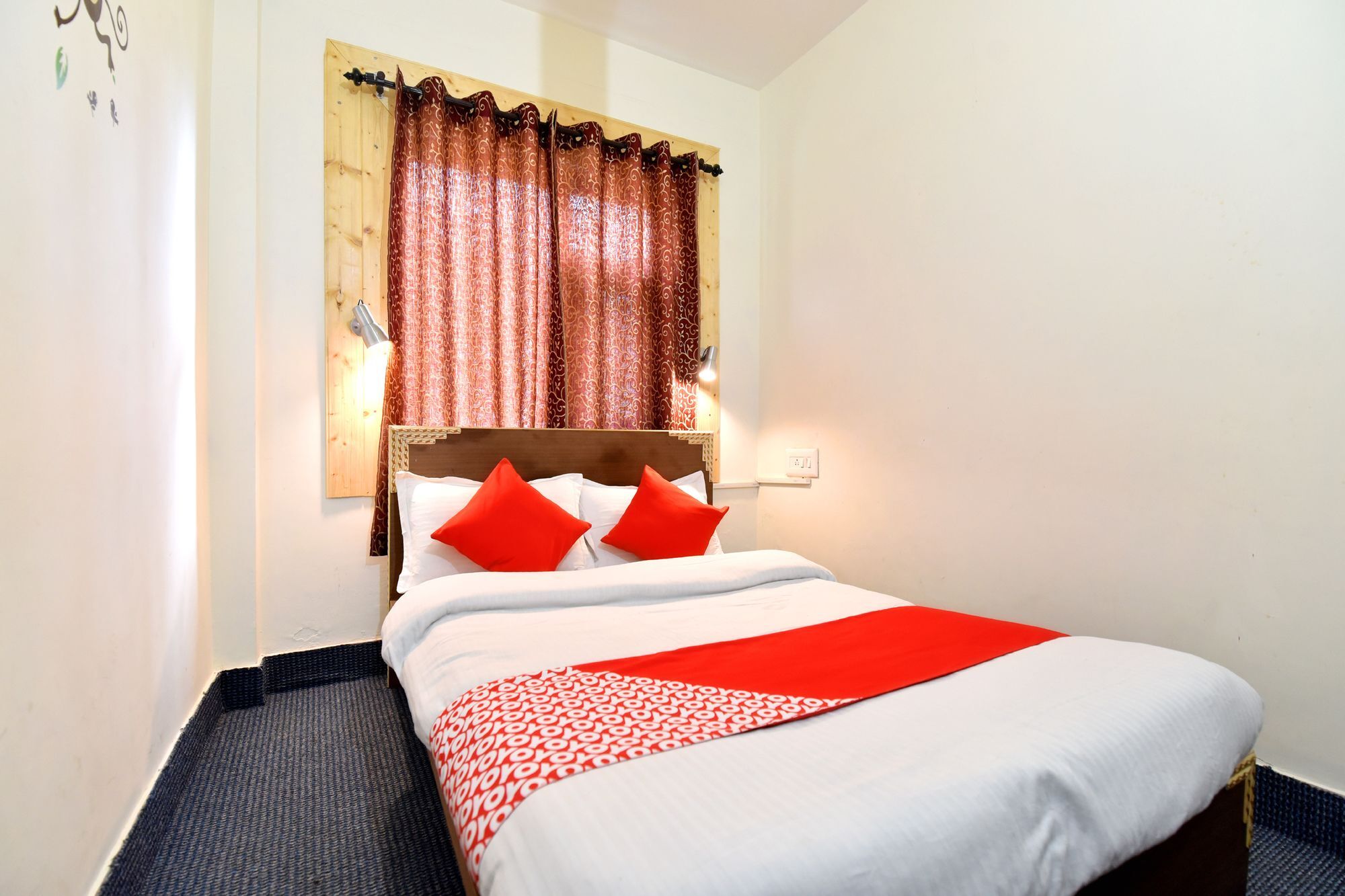 Oyo 13337 Valley View 2bhk Naggar Road Manali (Himachal Pradesh)