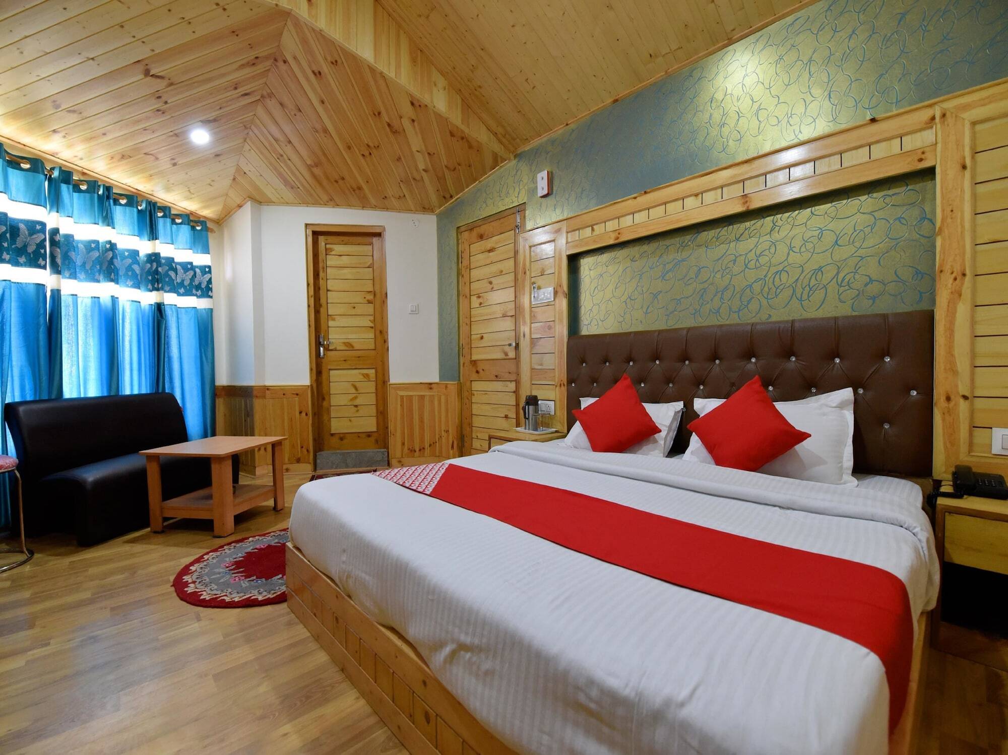 Oyo 14409 Satyam Paradise Hotel Manali (Himachal Pradesh)