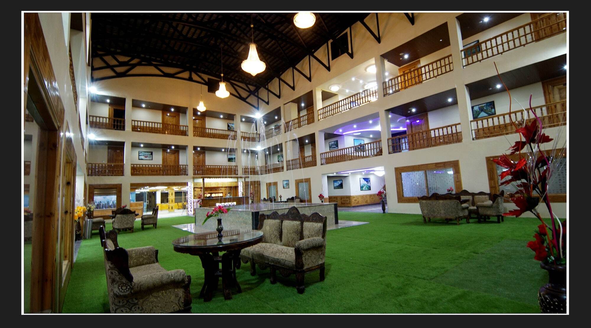 Hotel Grand Krisa & , 4*