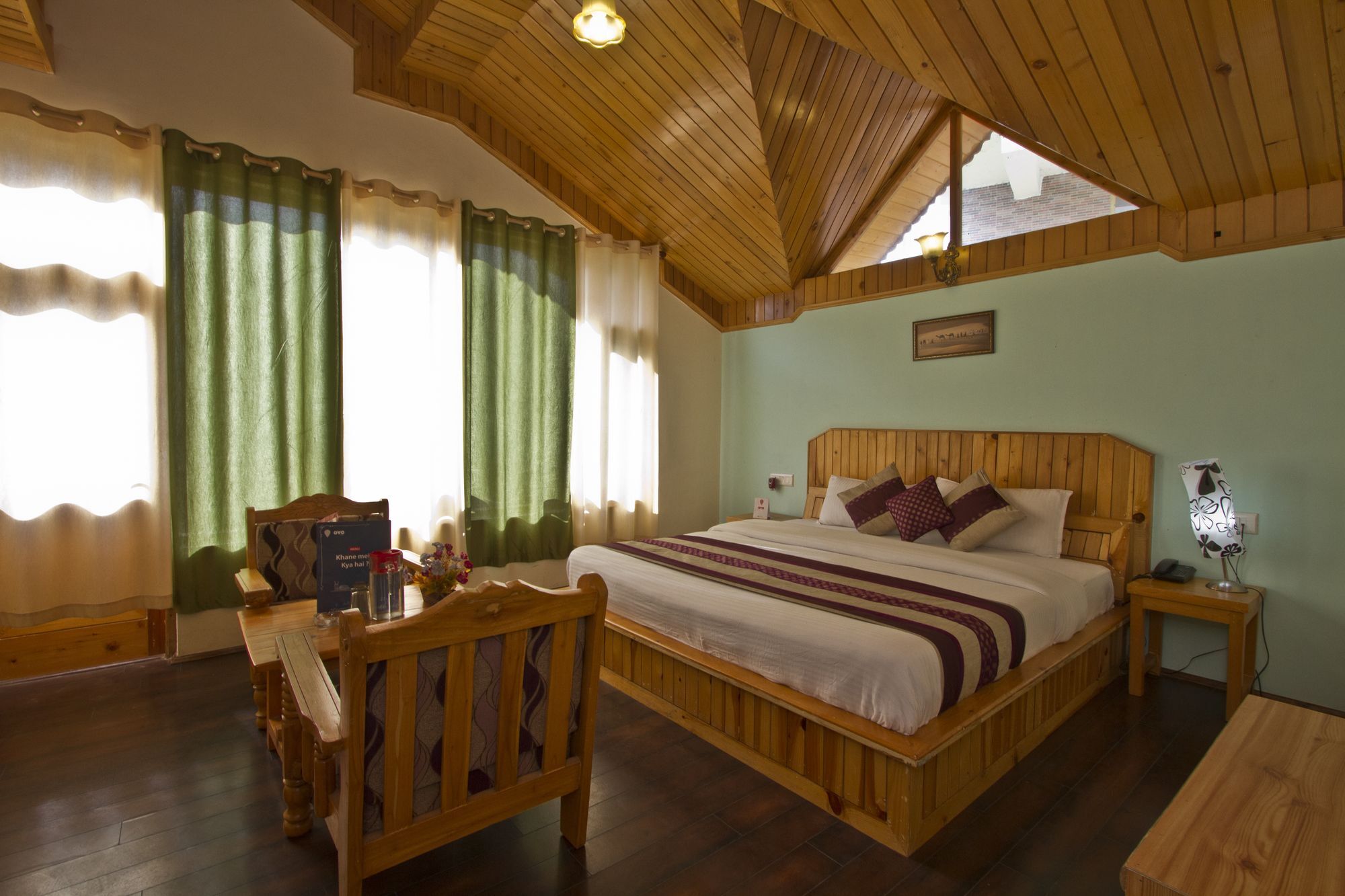 Mountain Face Hotel Manali (Himachal Pradesh)