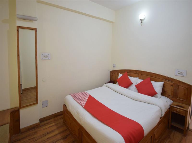 Hotel Oyo 11552 Rising Star 3*