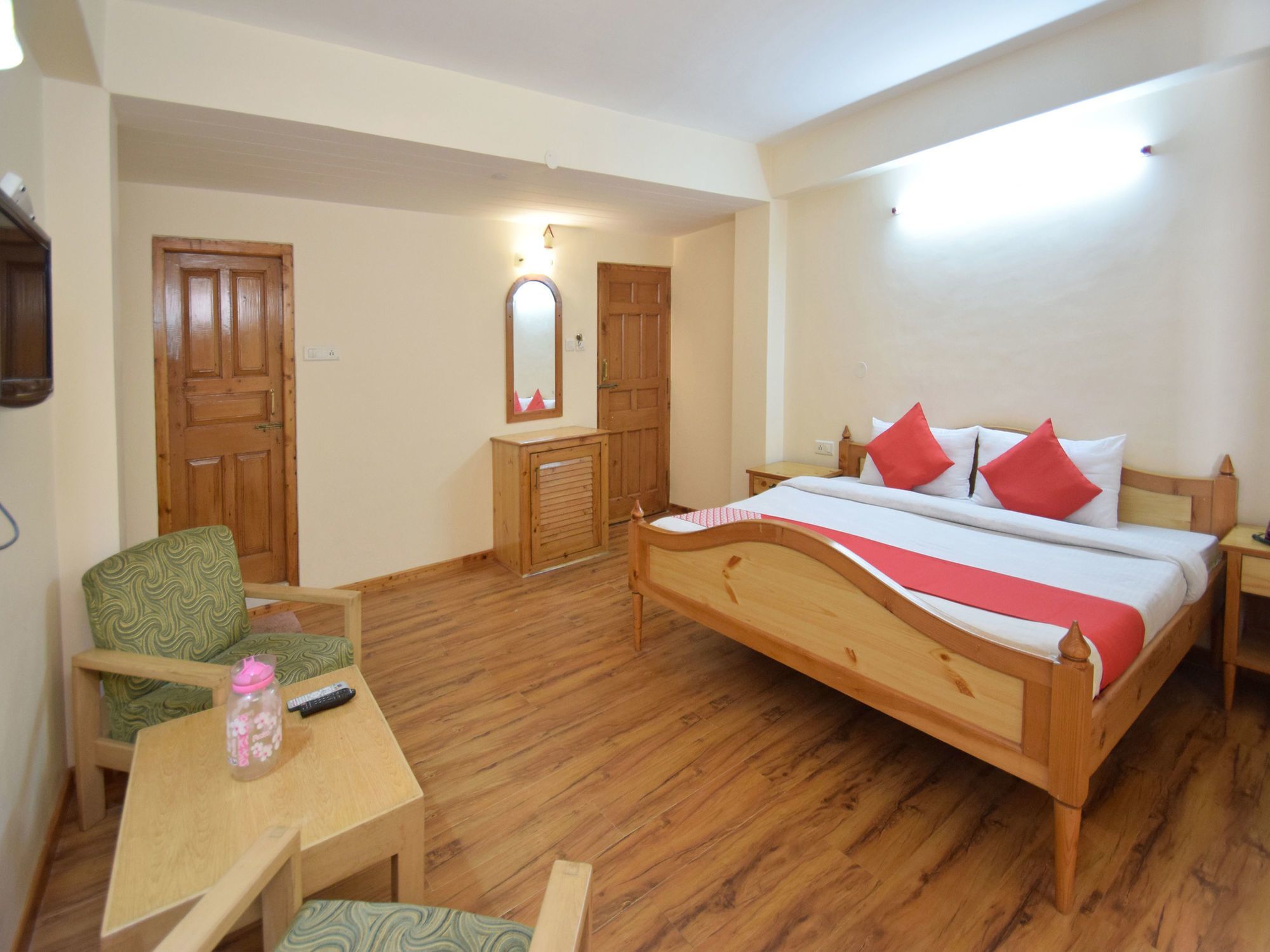 Oyo 11552 Rising Star Hotel 3*