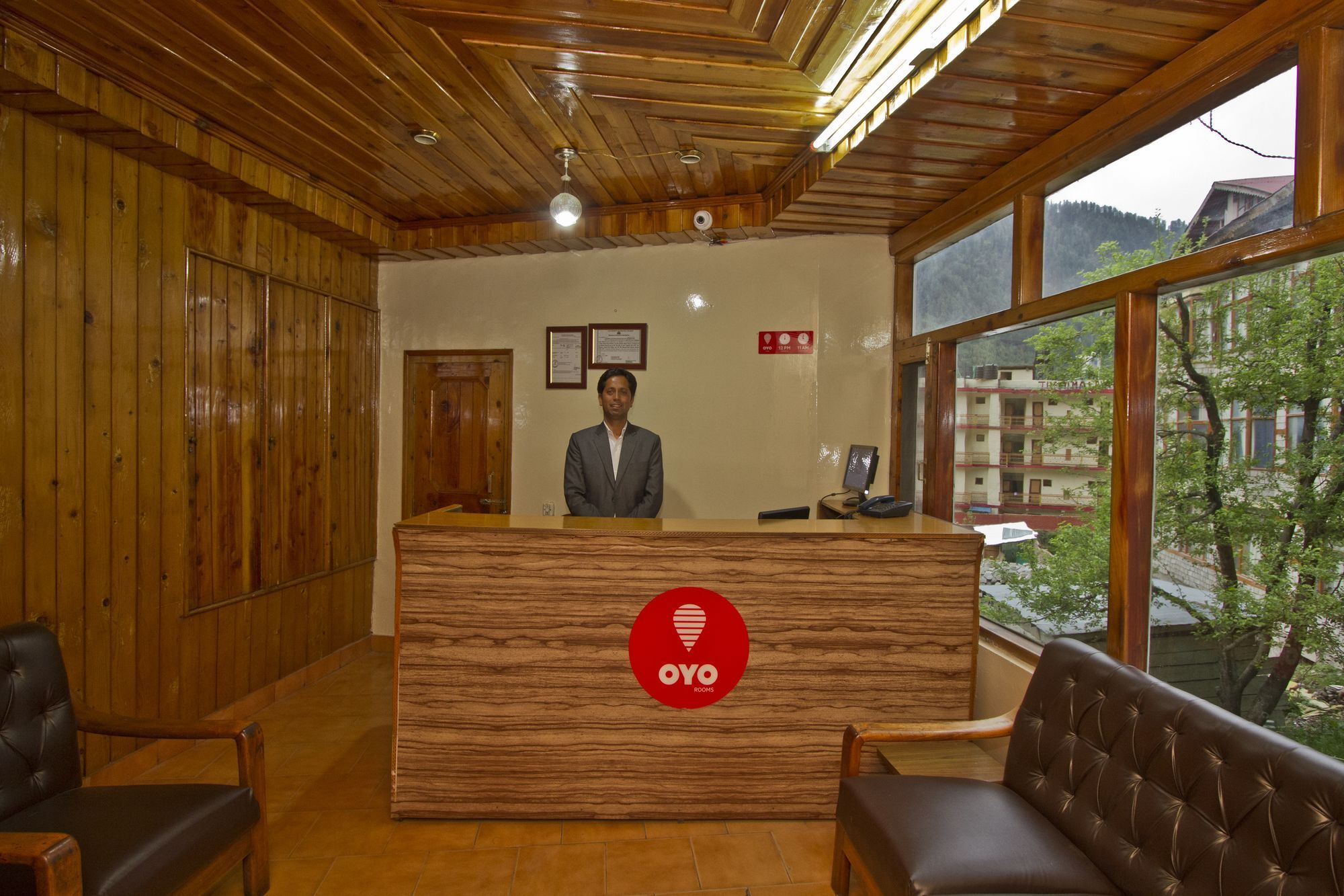 Oyo 8895 Pine Grove 3* Manali (Himachal Pradesh)