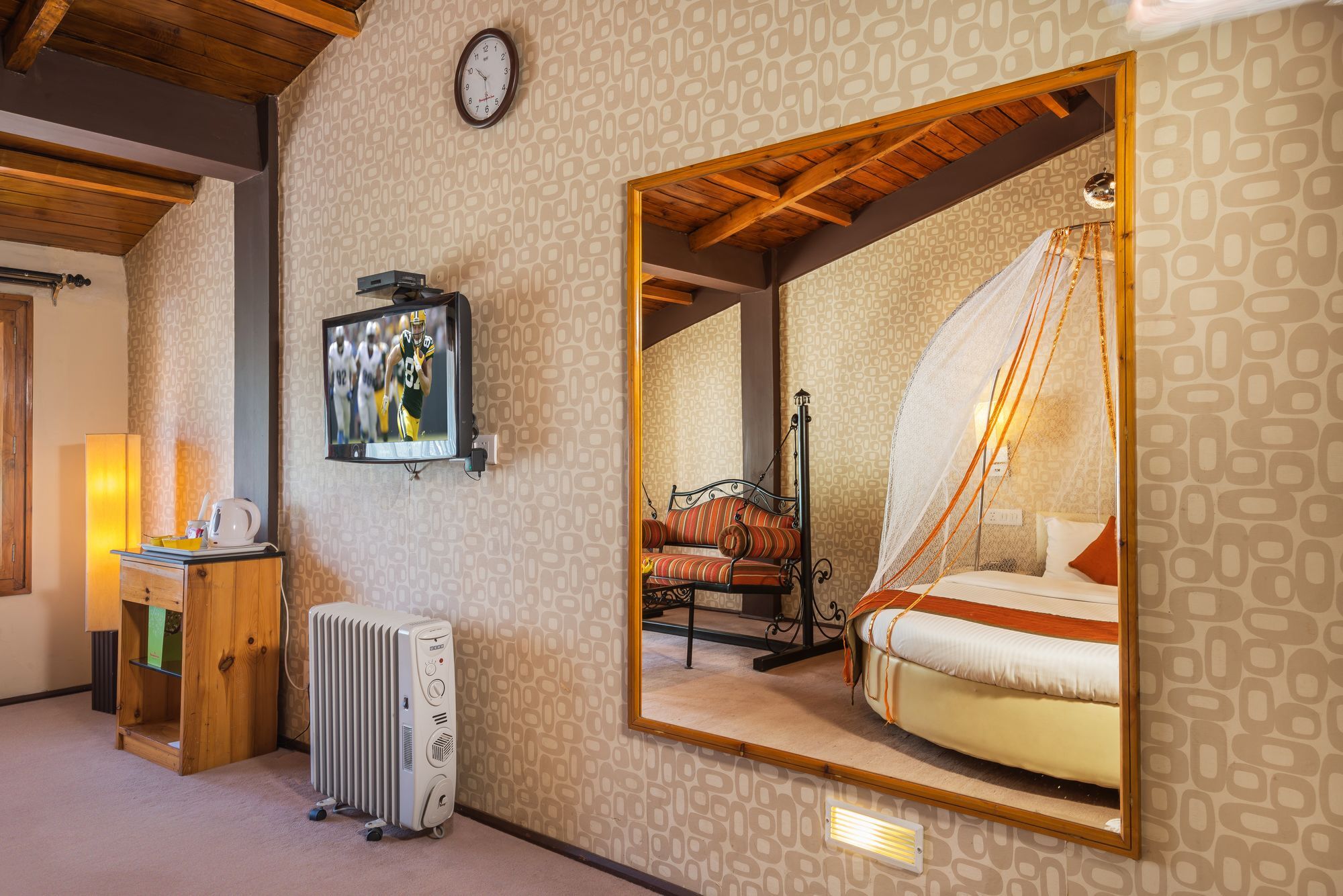 Honeymoon Hotel