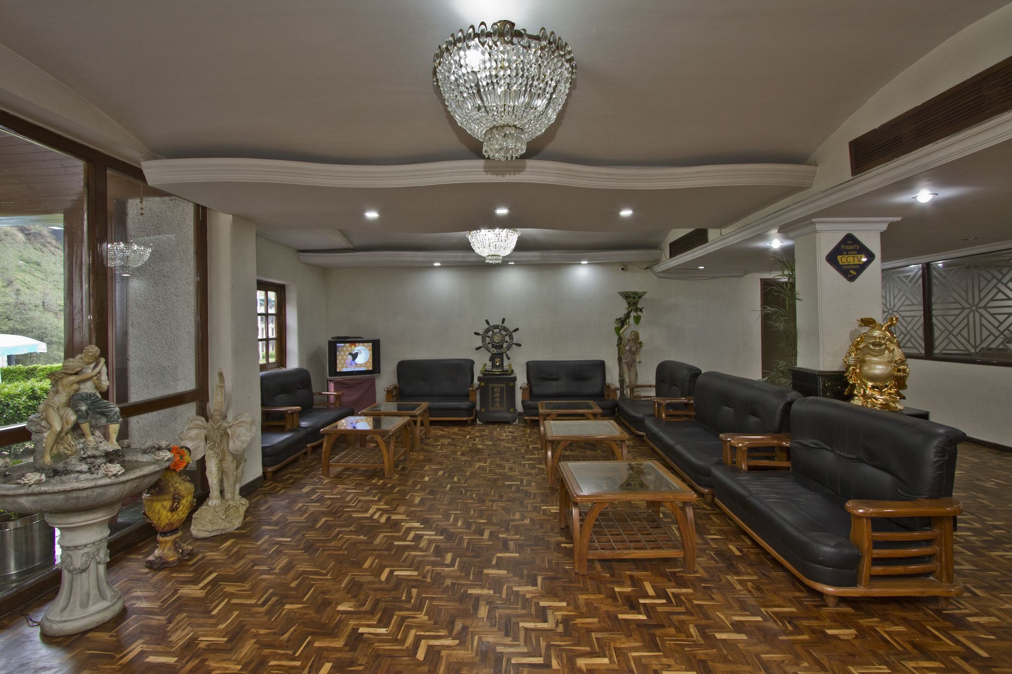 Oyo 8606 Snow Princess Hotel Manali (Himachal Pradesh)
