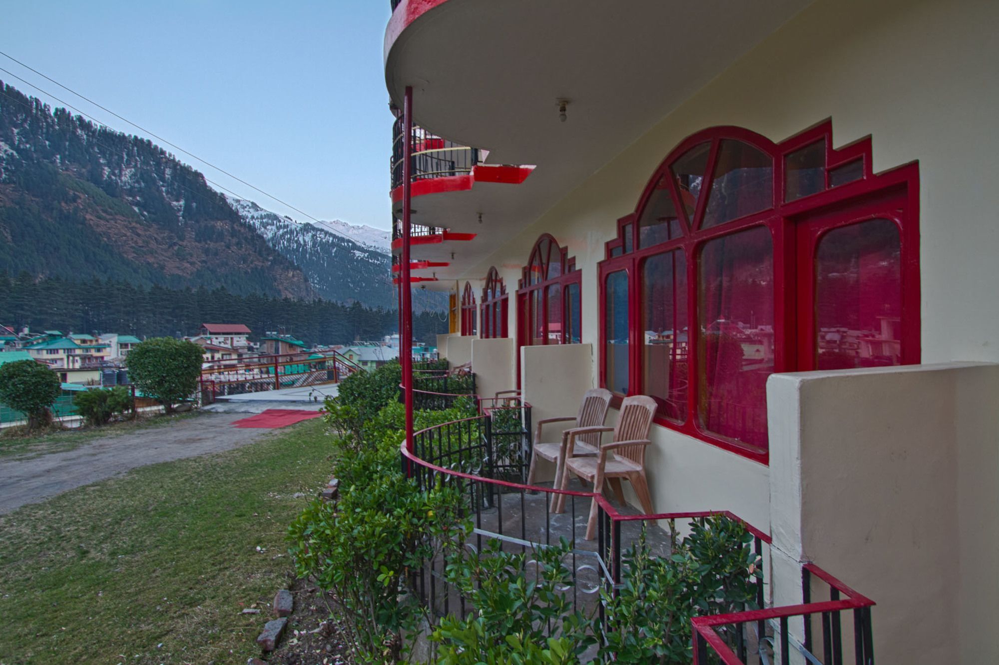 Himanshu Hotel Manali (Himachal Pradesh)