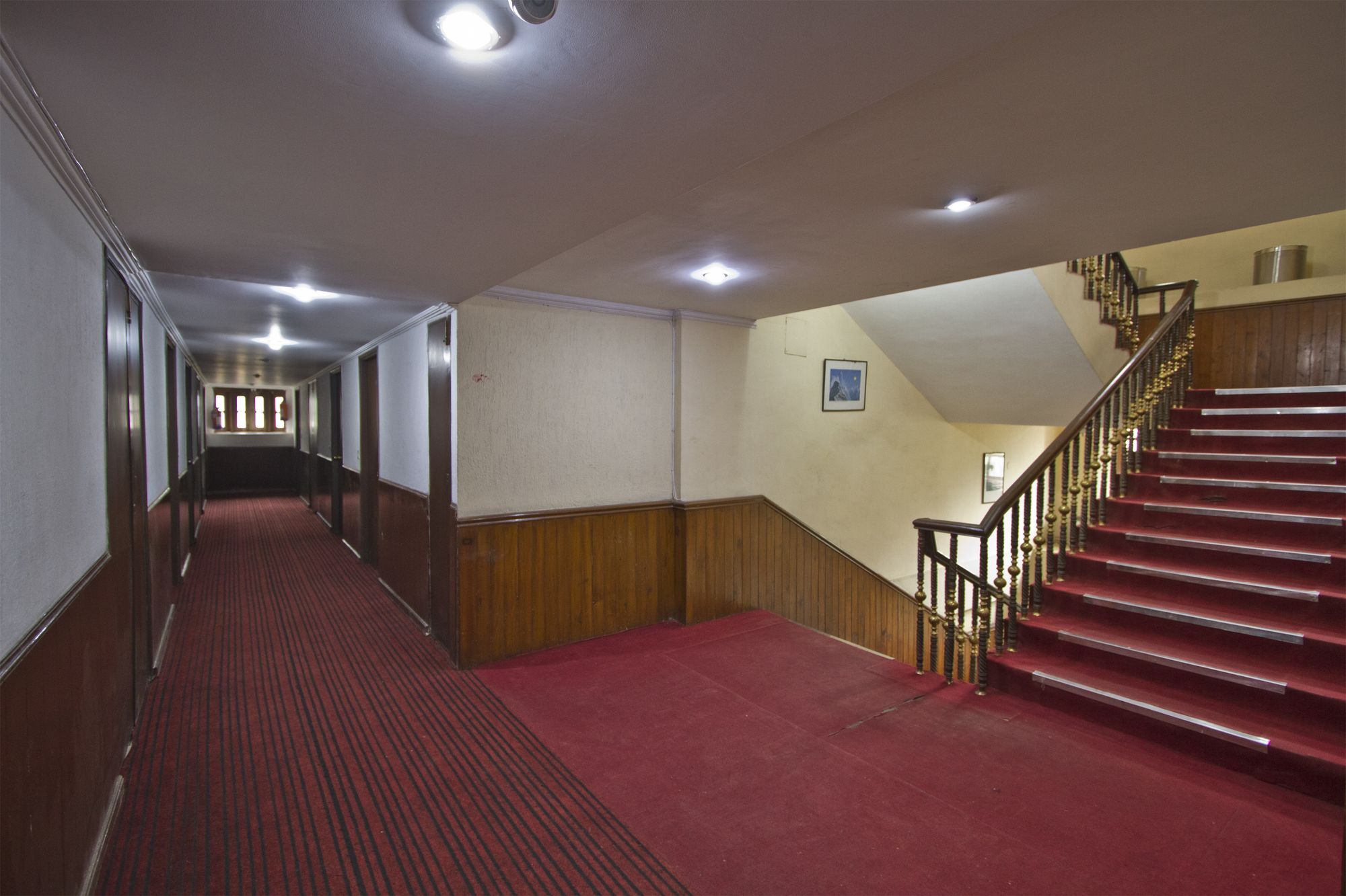 Oyo 8606 Snow Princess Hotel 3*