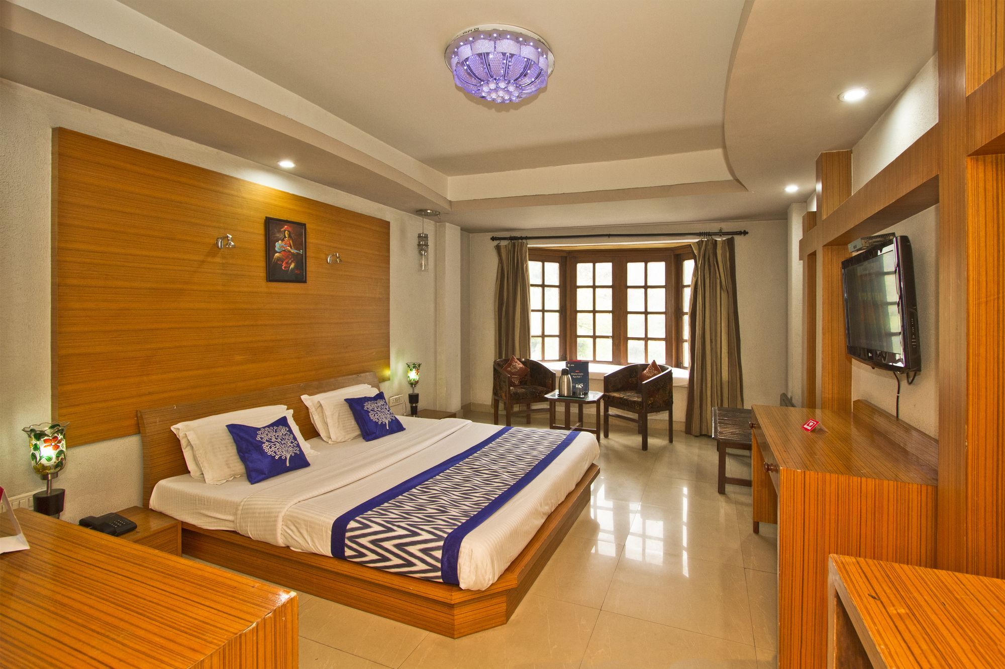 Oyo 8606 Snow Princess Hotel