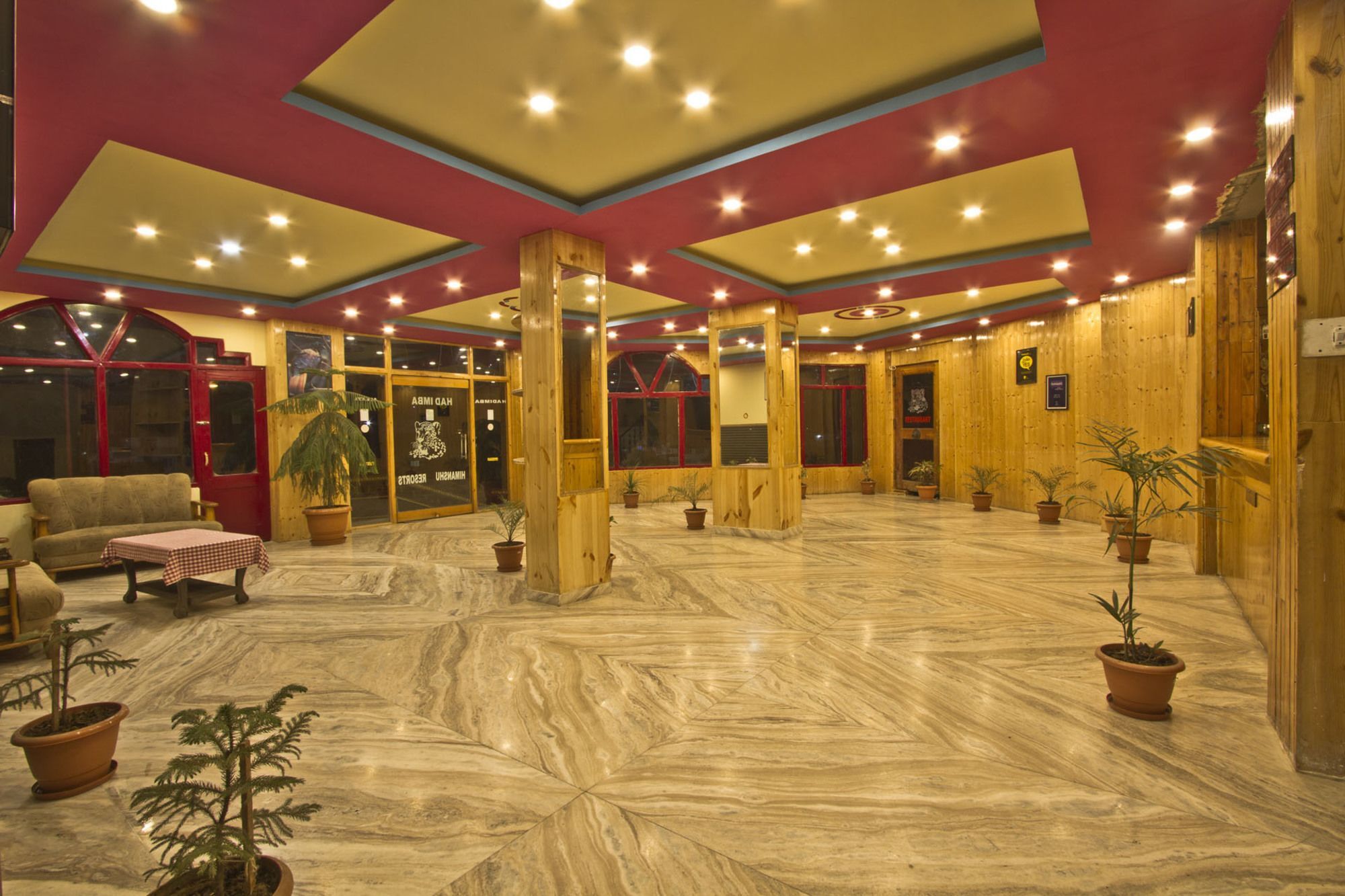 Himanshu Hotel 4*