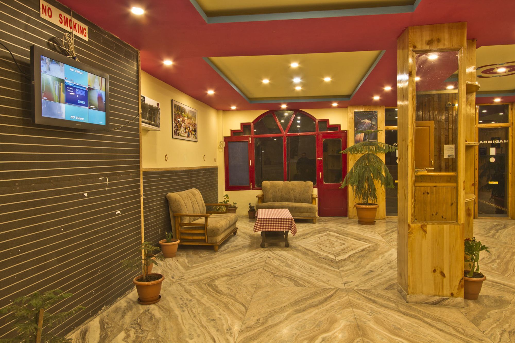 Himanshu Hotel