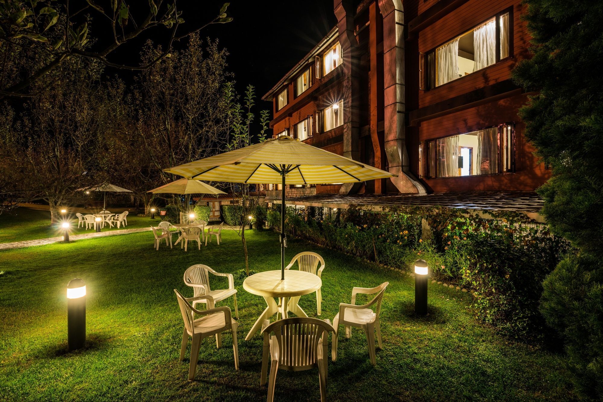 Hotel Honeymoon