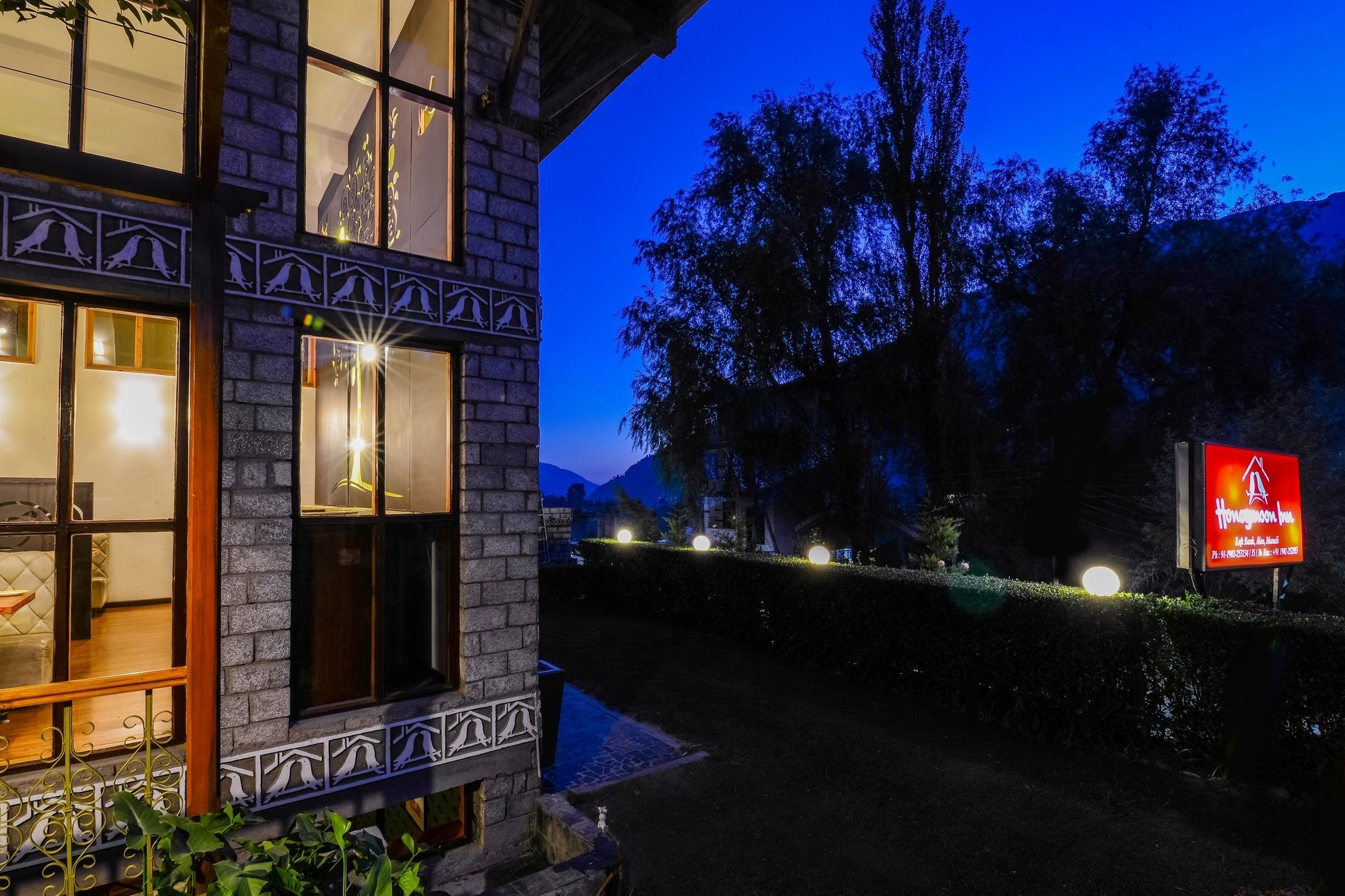 Hotel Honeymoon Manali (Himachal Pradesh)