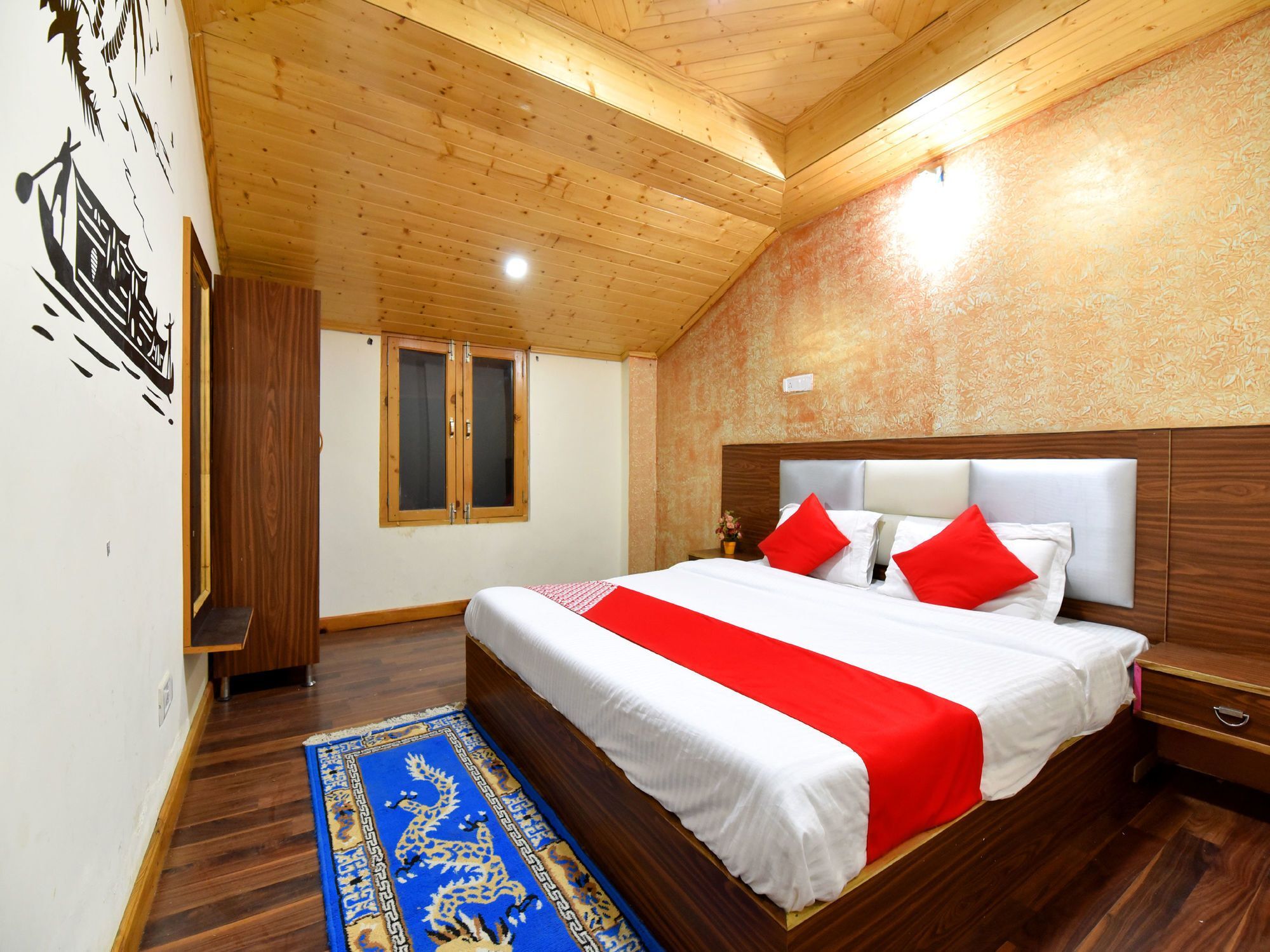 Oyo 13267 Hillside Valley Hotel 3*