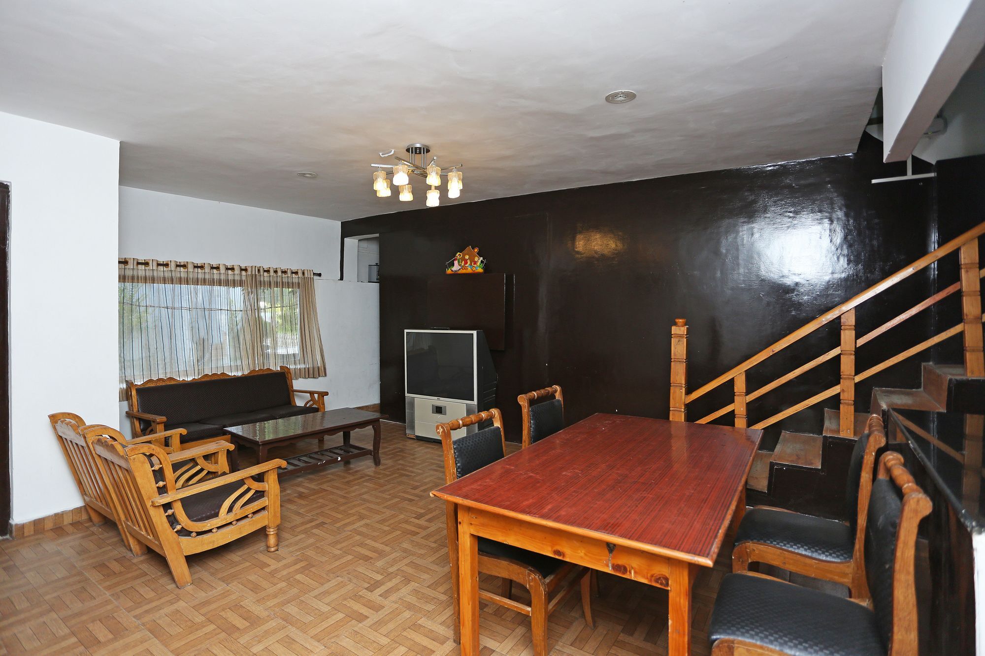 Hotel Oyo 9392 Riverine