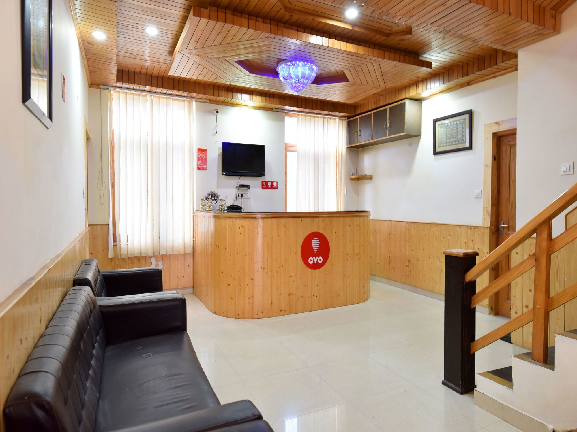 Oyo 13267 Hillside Valley Manali (Himachal Pradesh)
